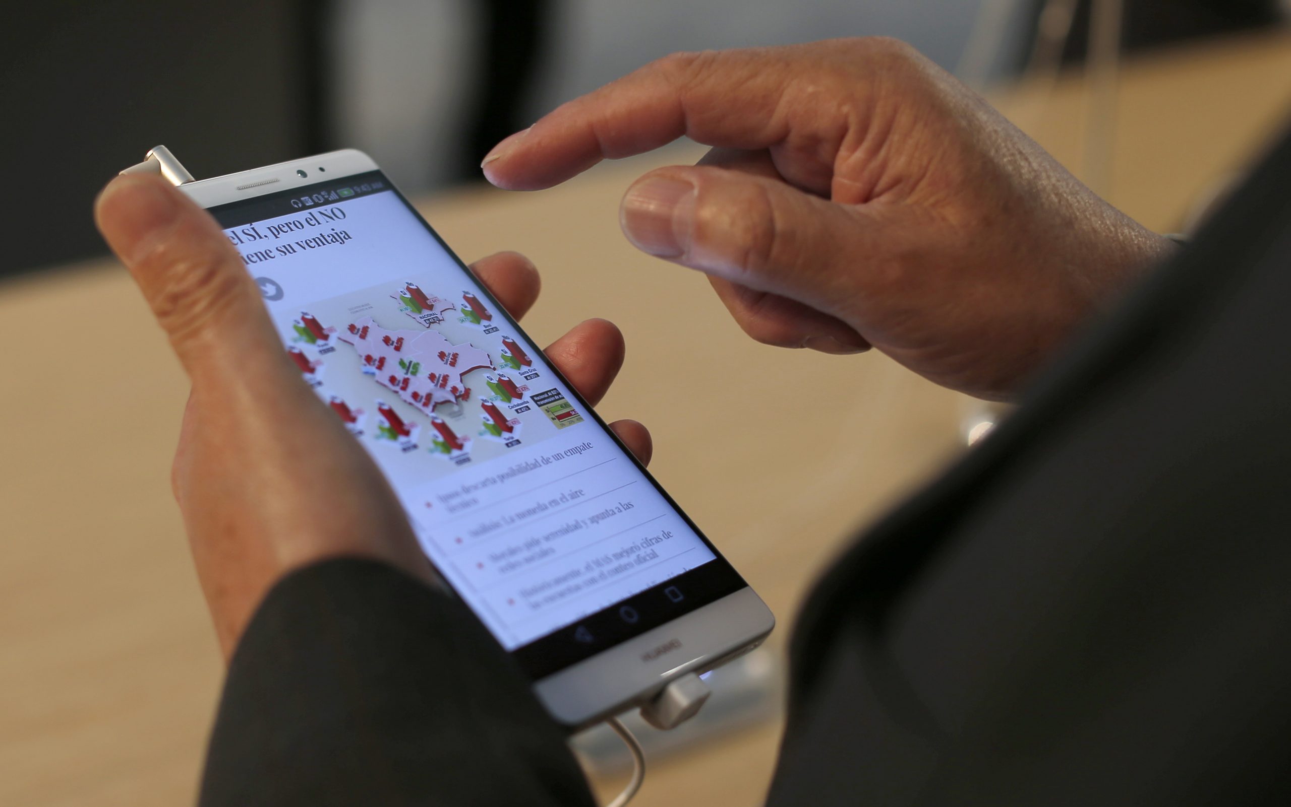 Feds under ‘no obligation’ to try breaking into Apple phone