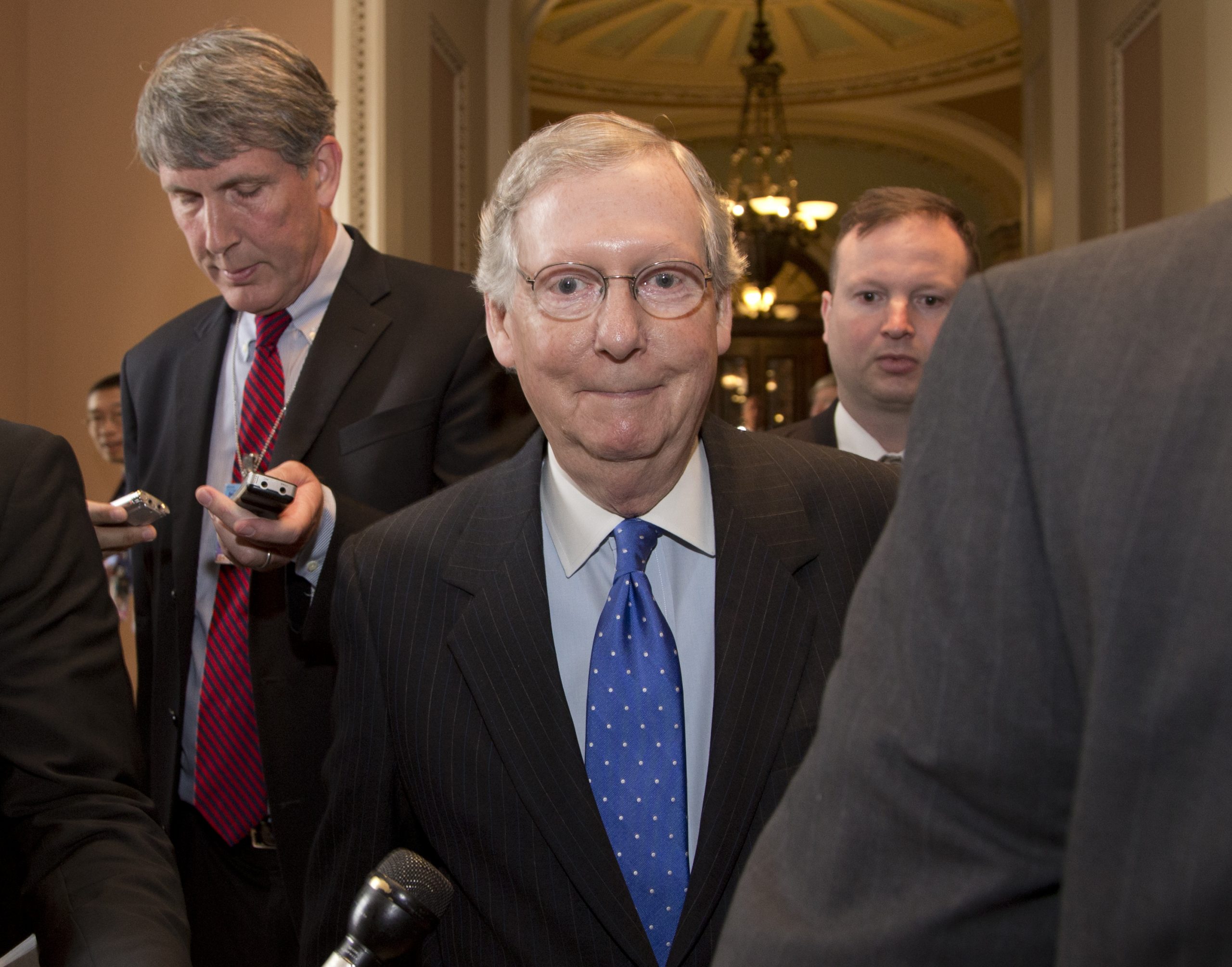 Shutdown bill has items for states, fed agencies