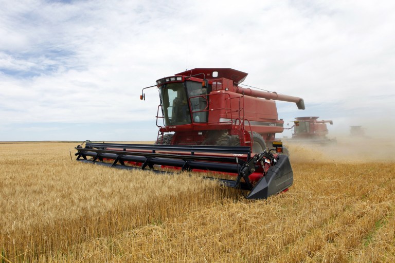 The House has passed an almost $100 billion-a-year, compromise farm bill that would make small cuts to food stamps and continue generous subsidies for the nation's farmers.