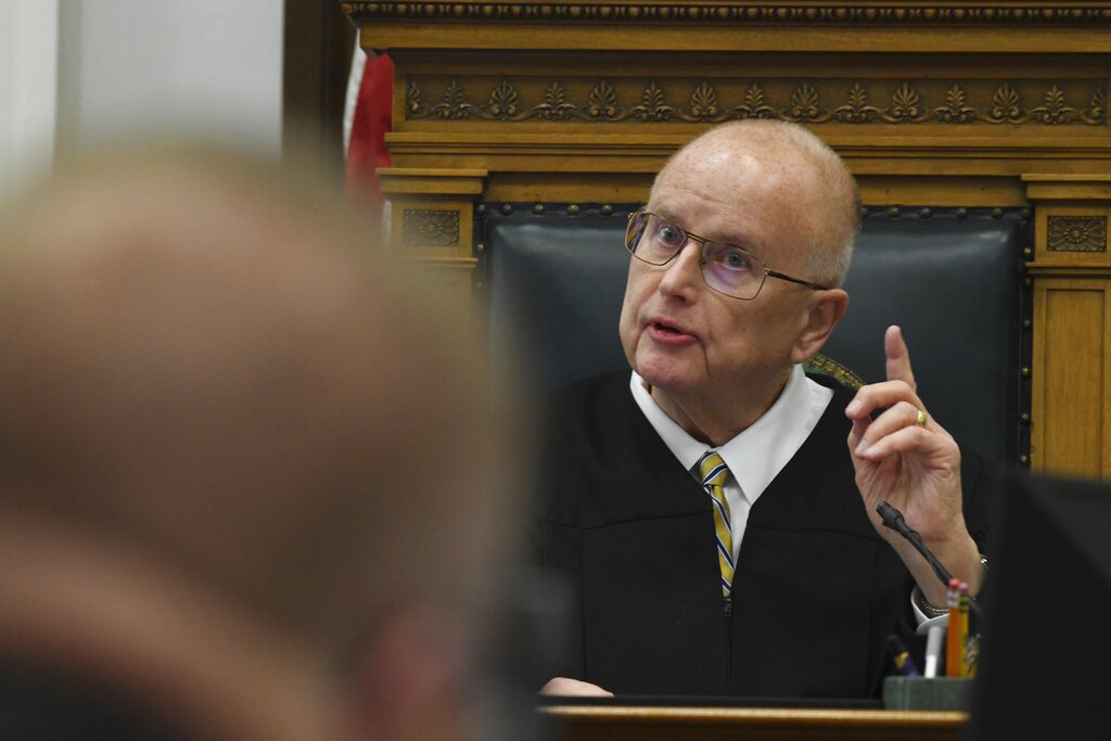 Rittenhouse judge dismisses underage gun charge