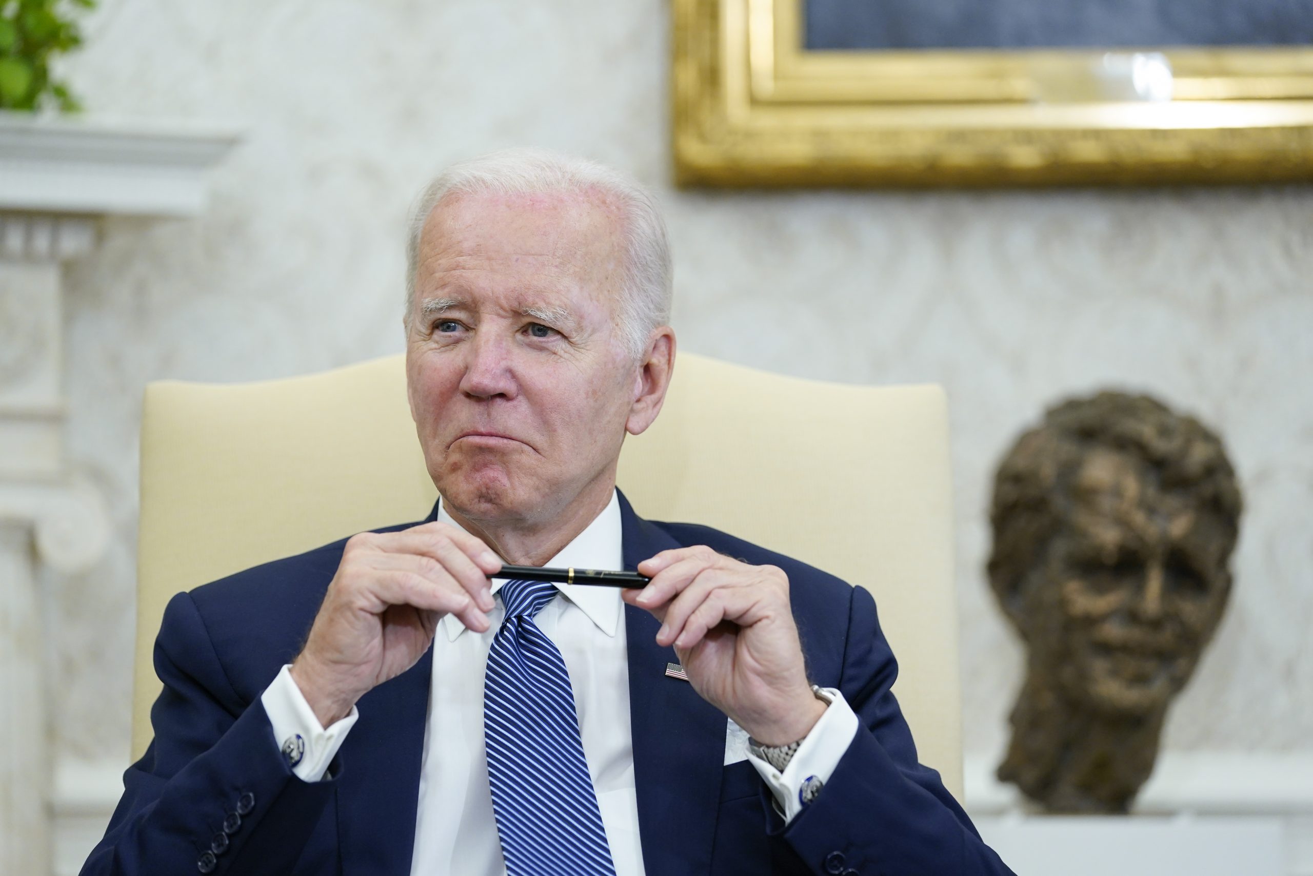 Biden to speak with Zelensky after saying US won’t give Ukraine fighter jets