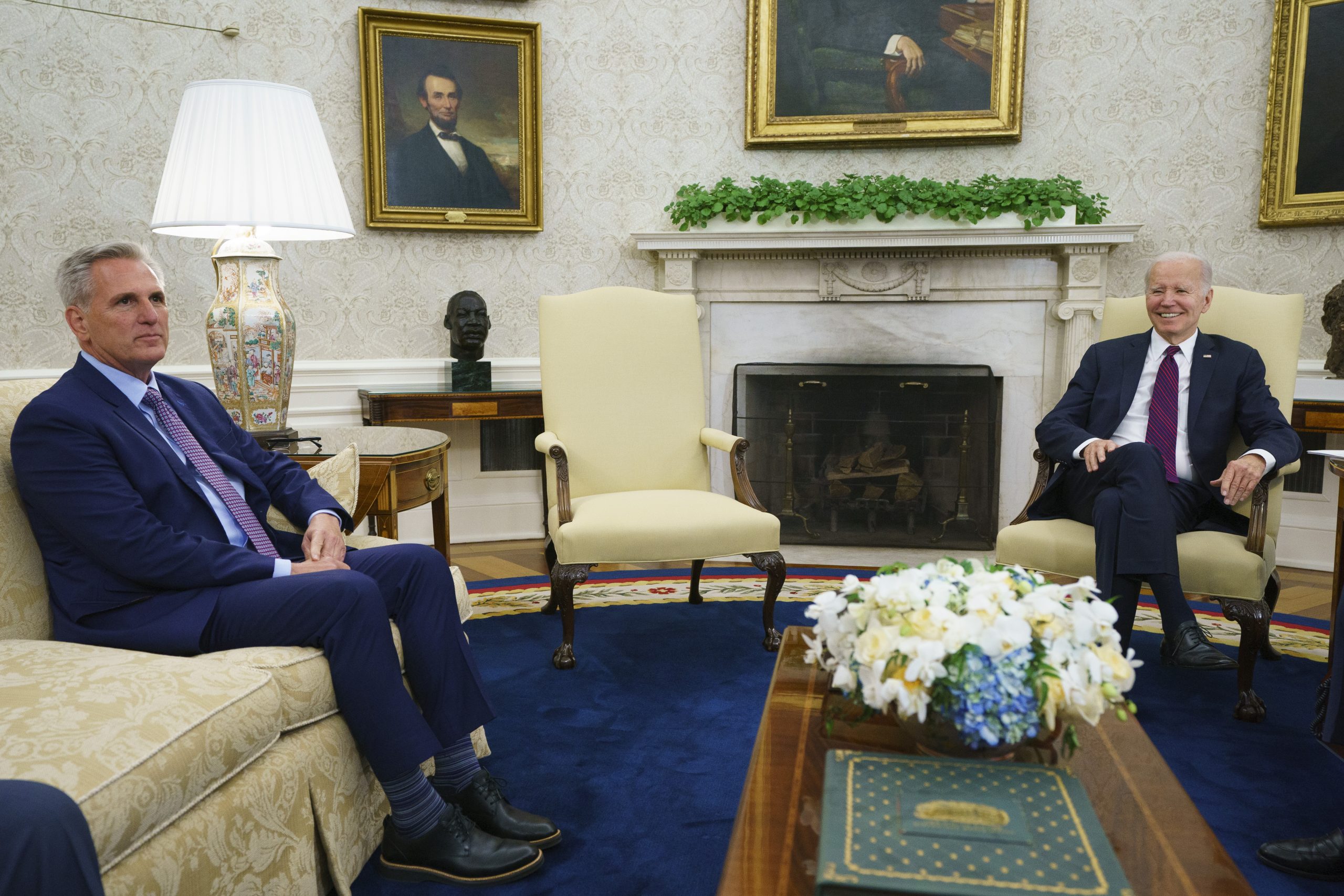 Biden warns Republicans ahead of debt ceiling meeting: ‘Default is not an option’
