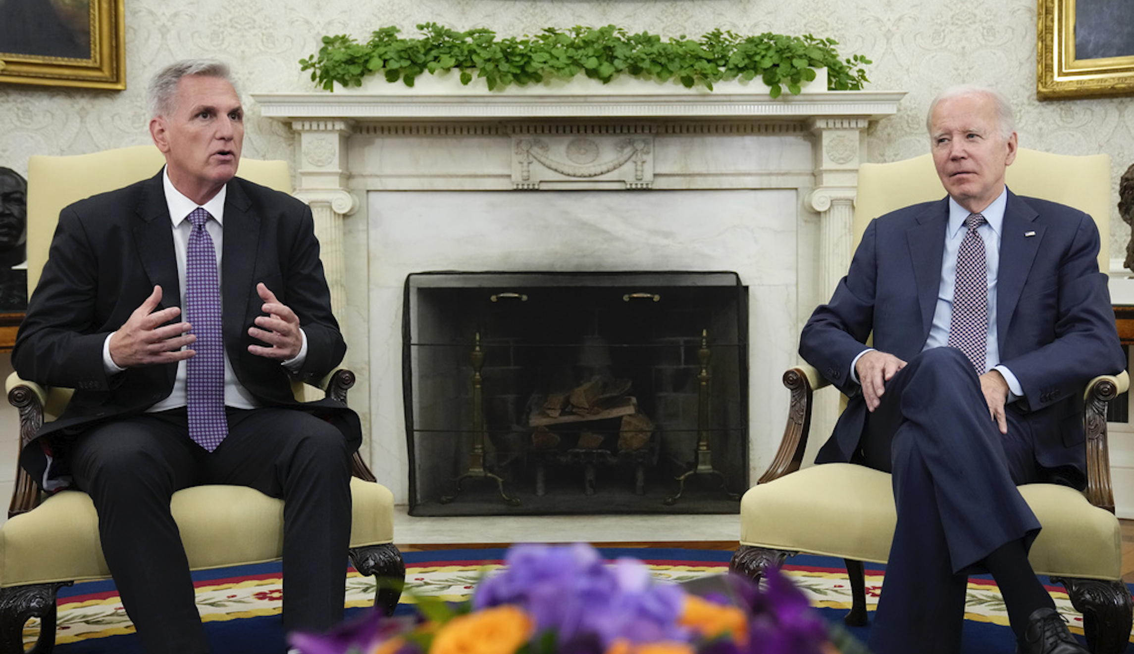 Political and market pressure increases to raise debt ceiling
