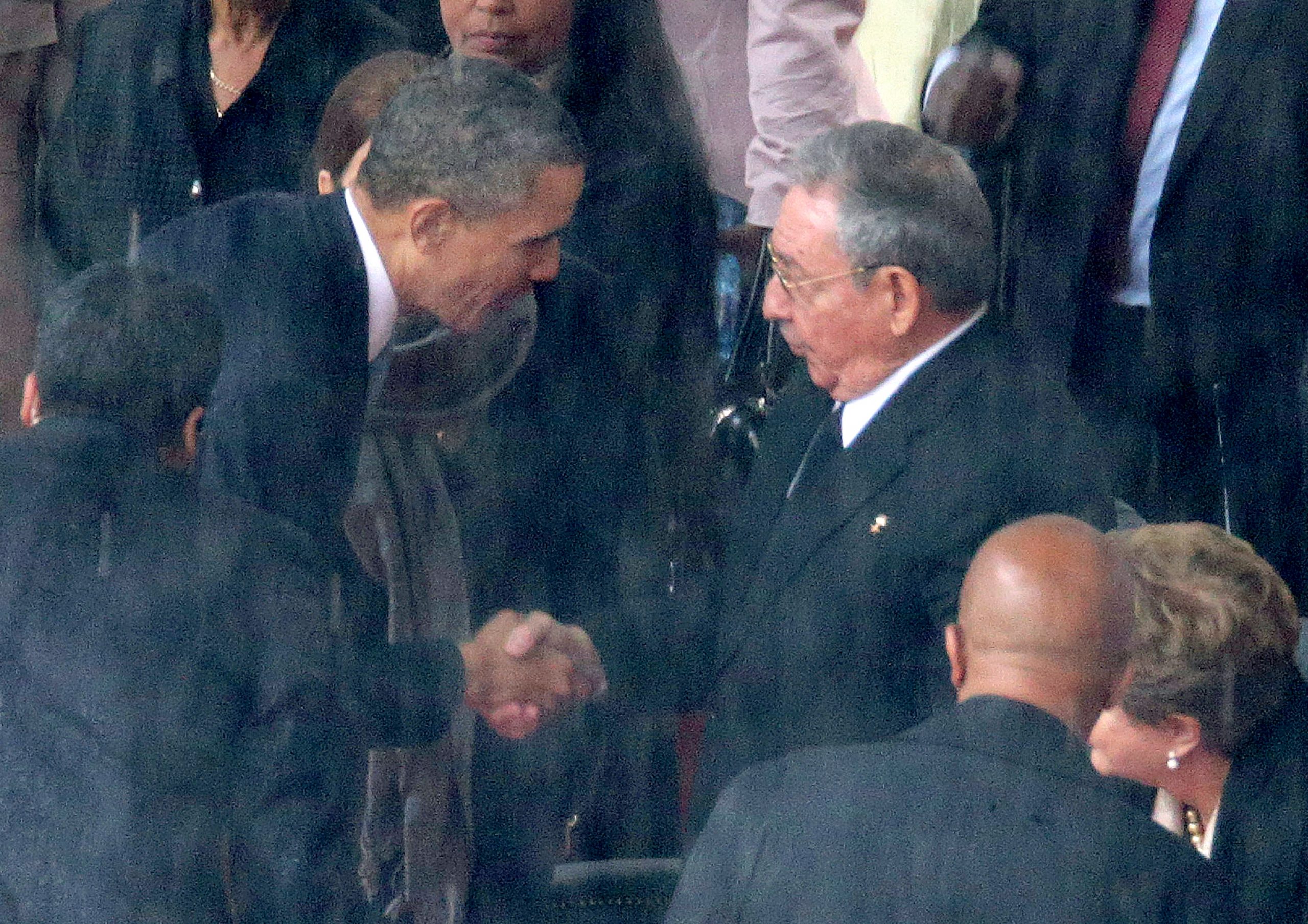 Obama speaks with Castro
