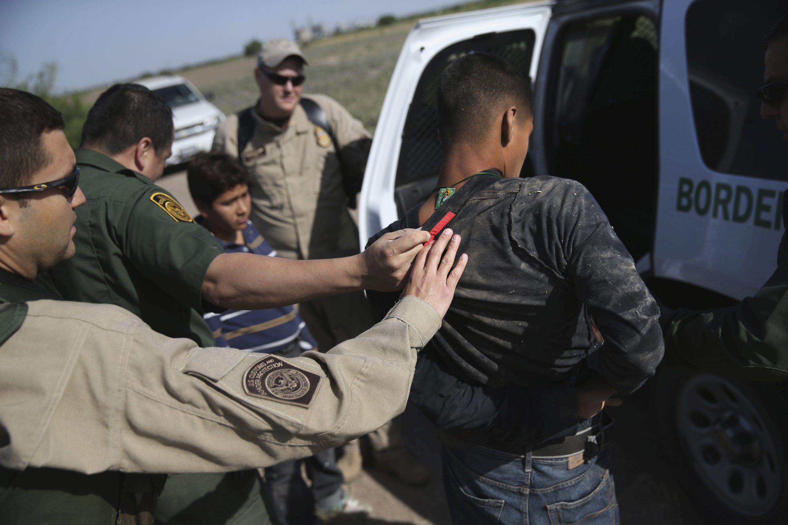 As her campaign struggles, Wendy Davis suddenly cares about border security