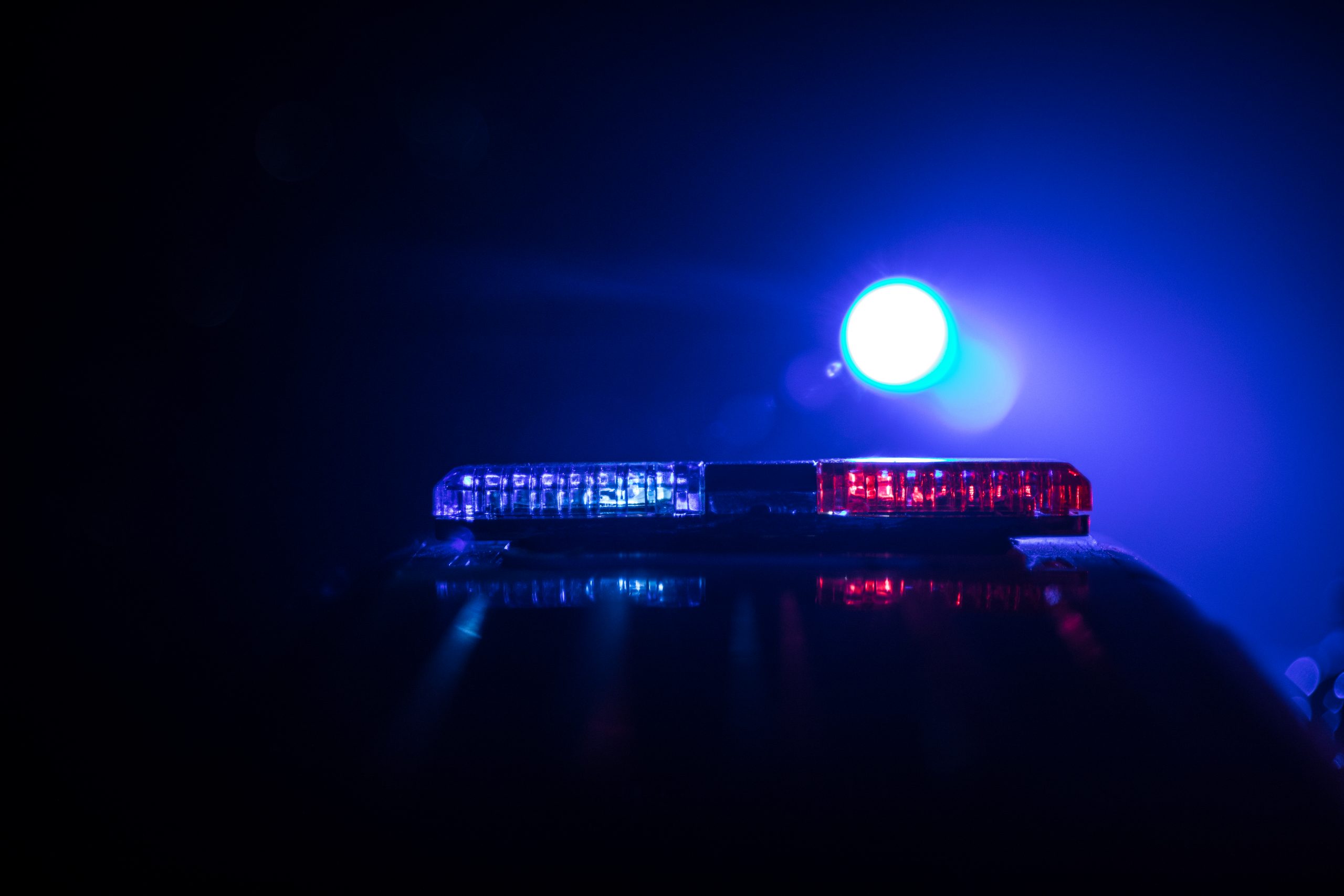 One dead and one police officer wounded in Tennessee high school shooting