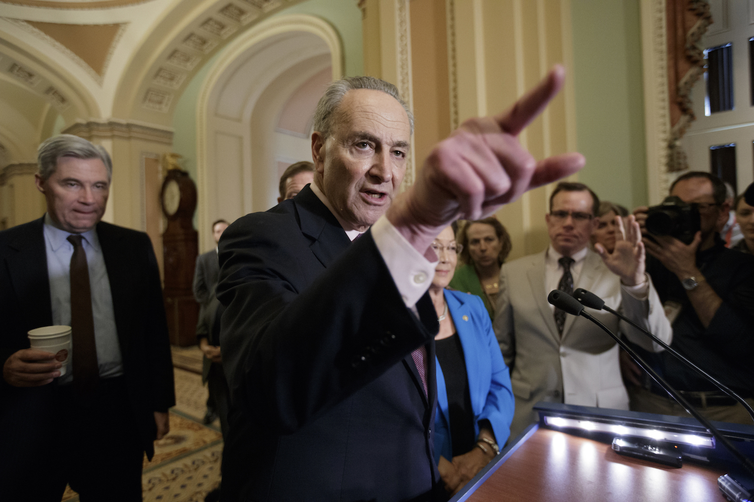 Schumer will force votes ‘right off the bat’ on impeachment witnesses and documents