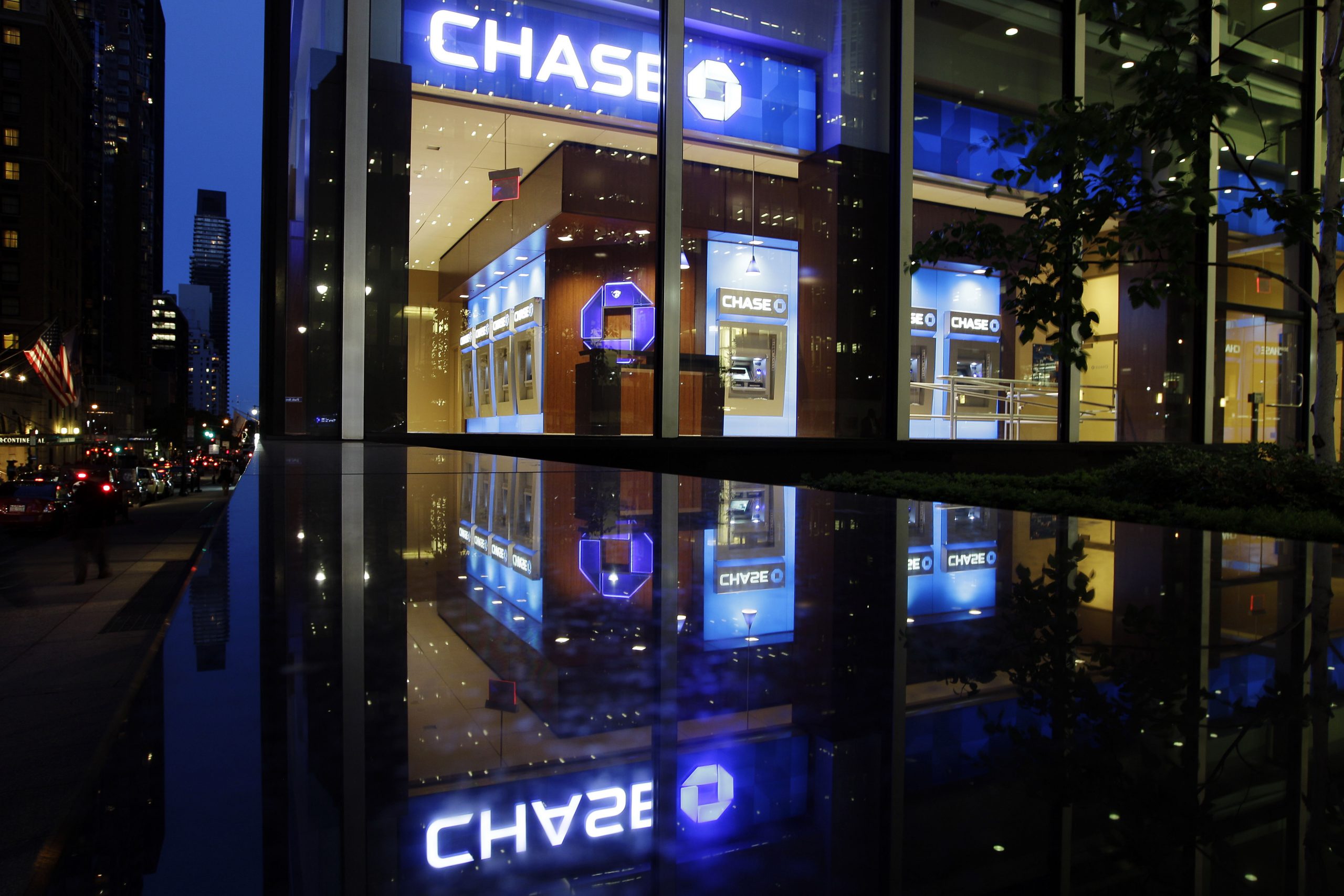 JPMorgan breach heightens data security doubts
