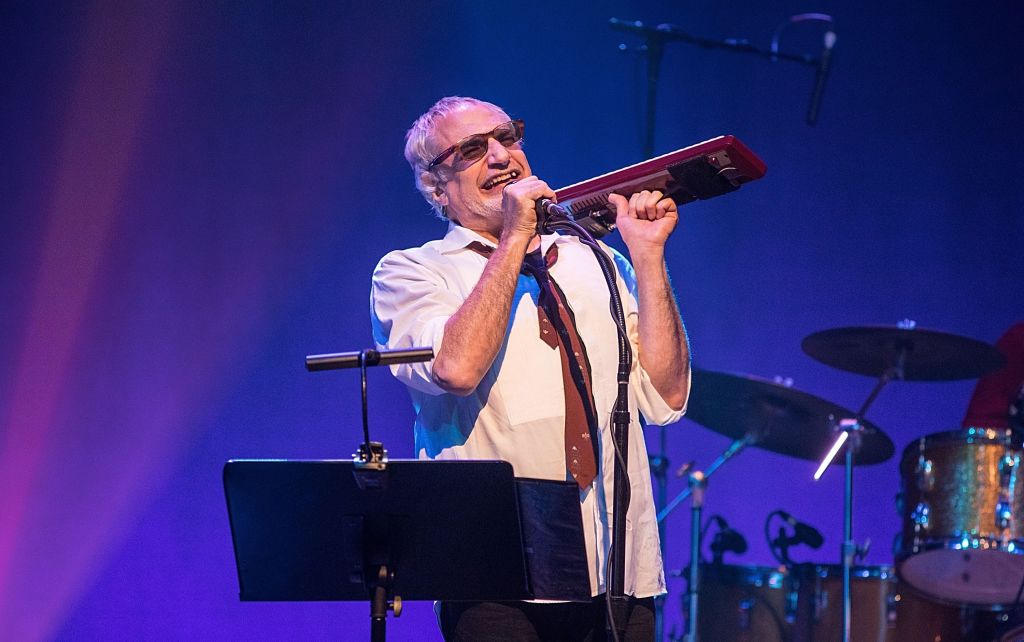 Steely Dan Soldiers On
