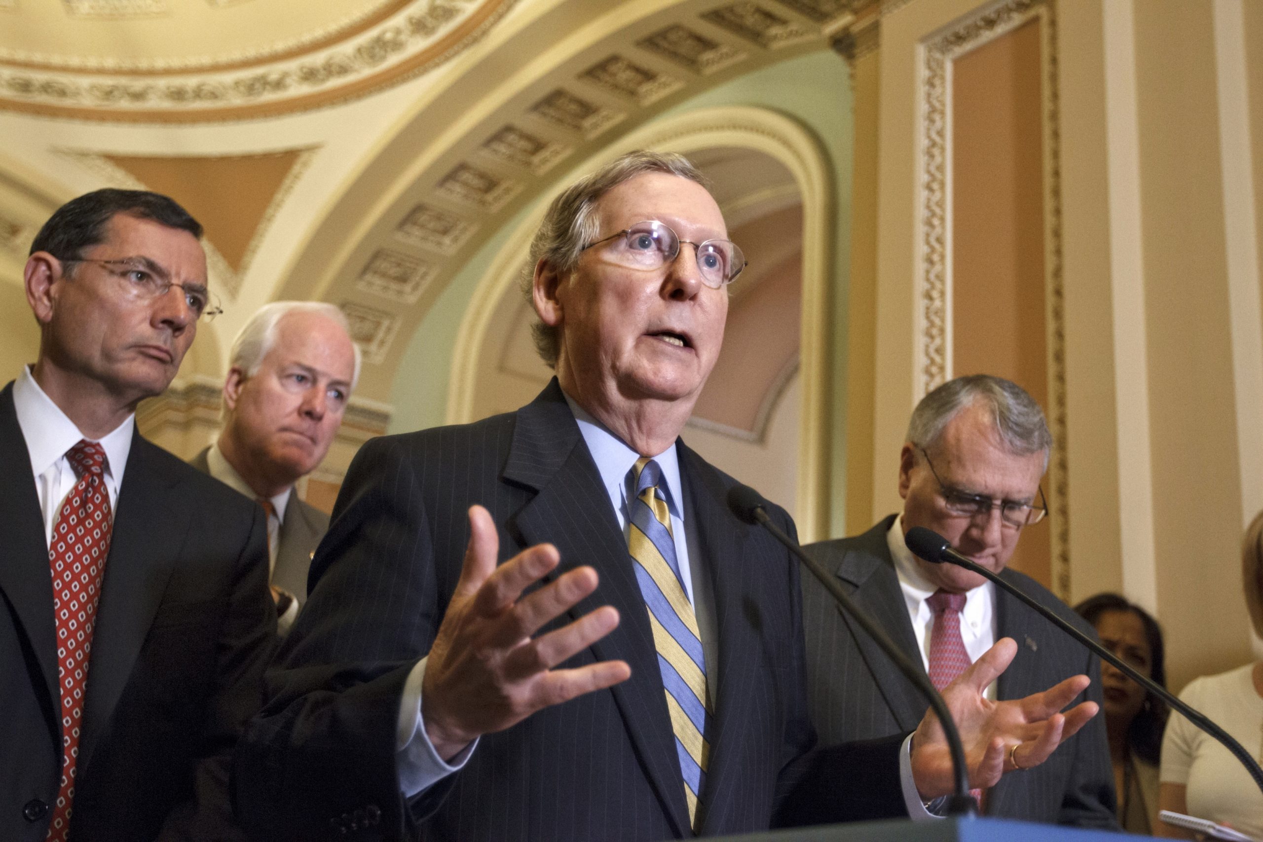Senate Republicans reject paid leave for federal workers