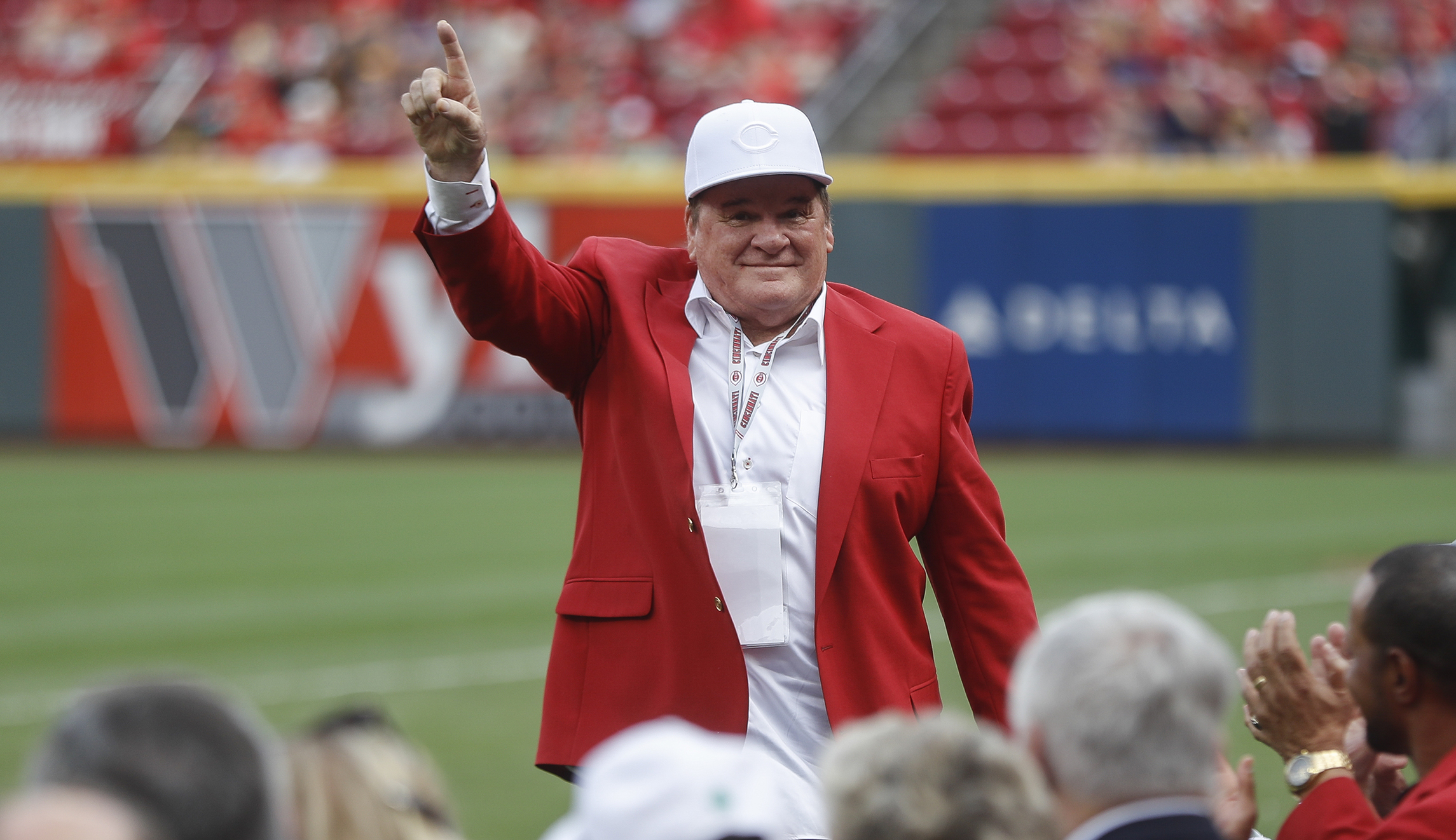 MLB hypocritically cashes in on gambling