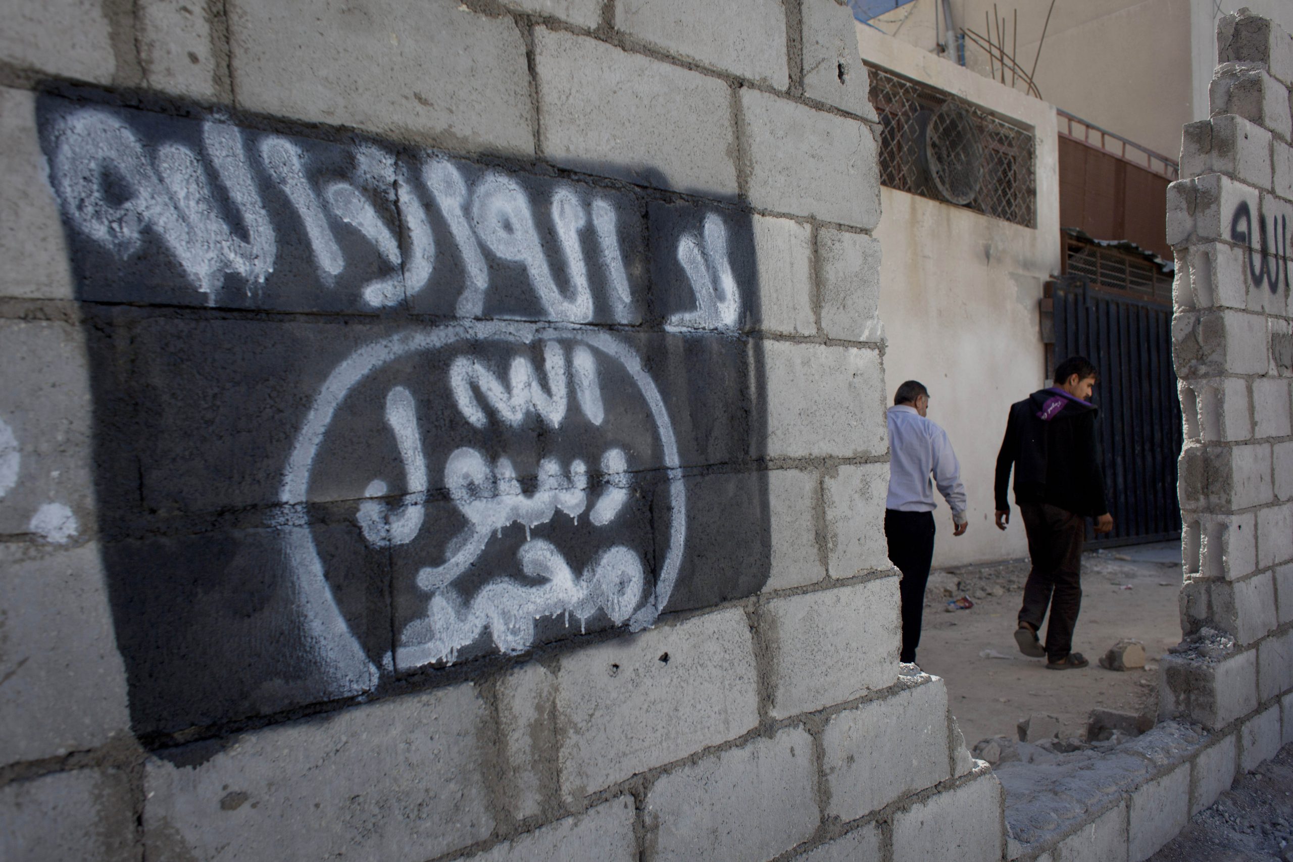 Islamic State, use of force dominate Sunday shows