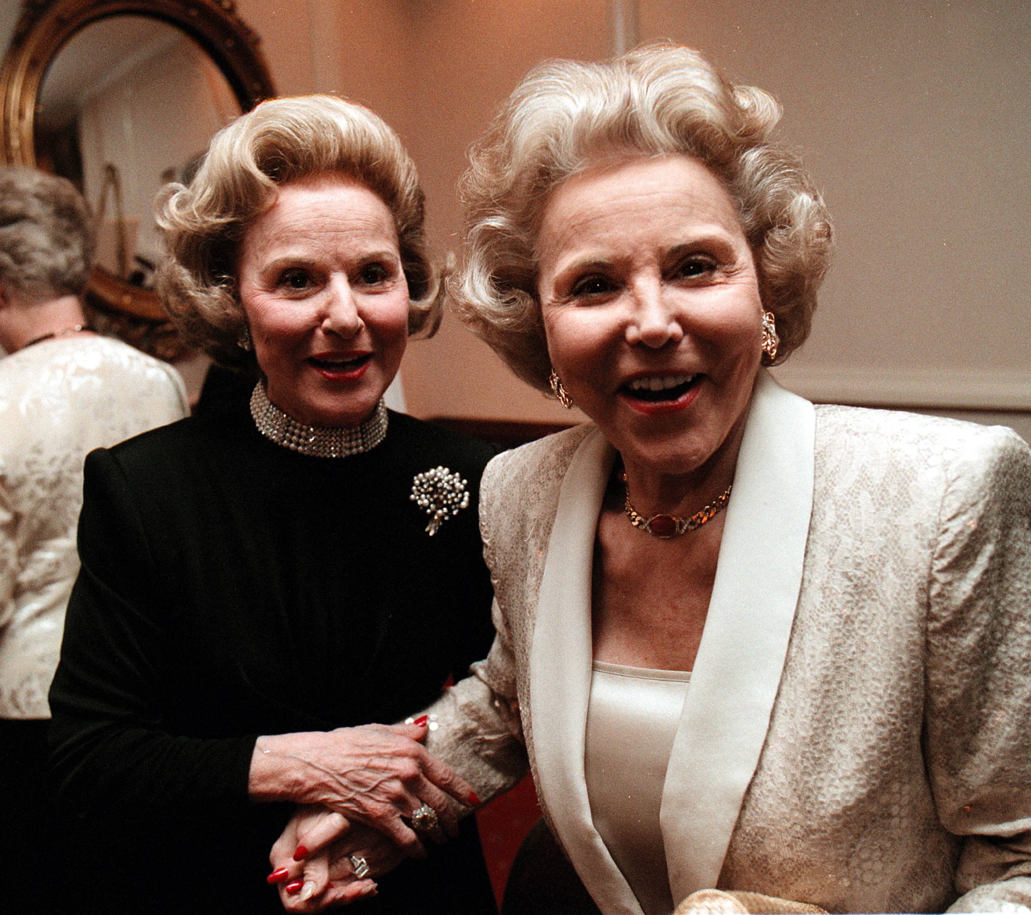 Dear Abby and Ann Landers