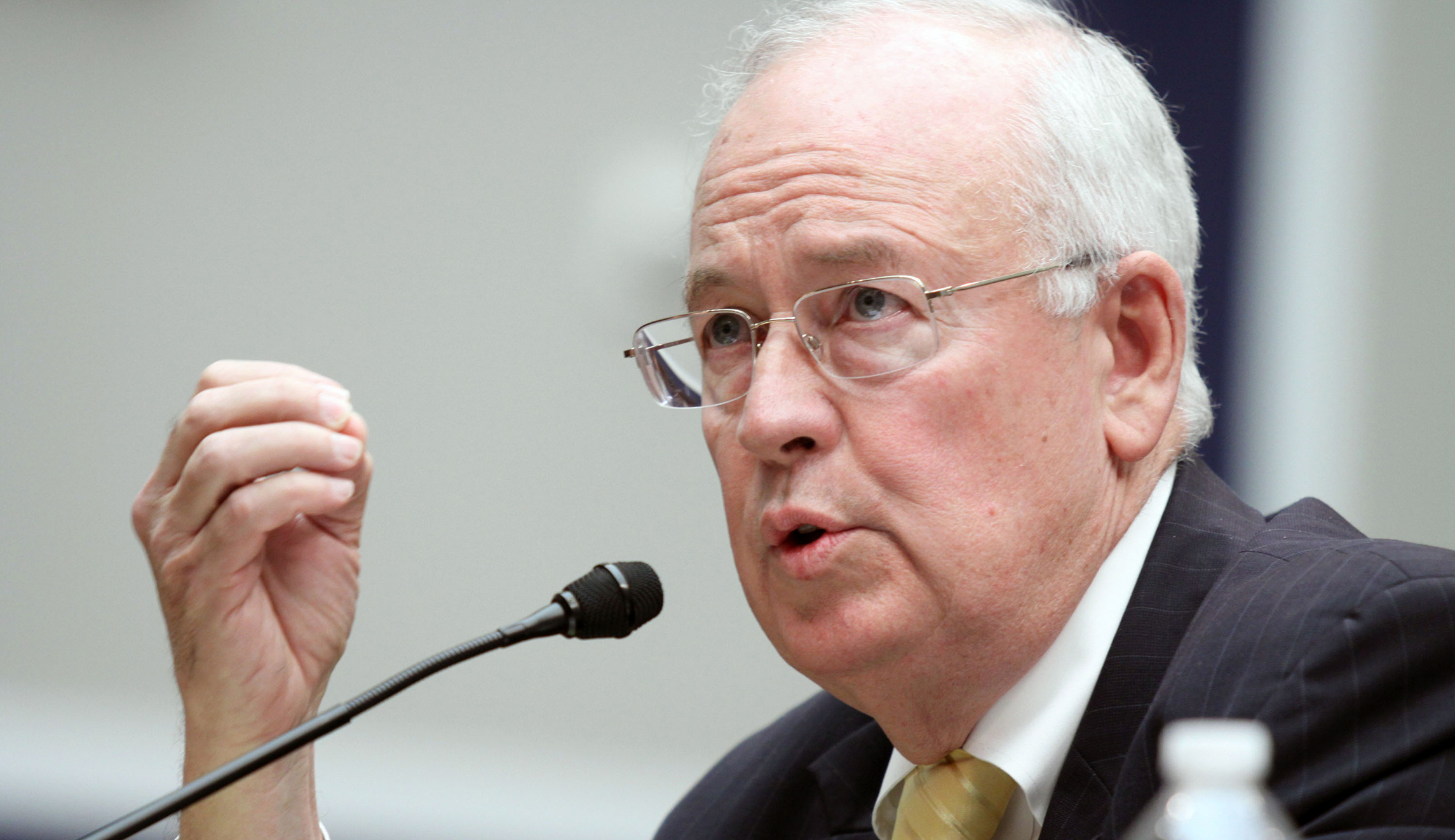 Ken Starr rips Mueller for ‘special counsel overkill’