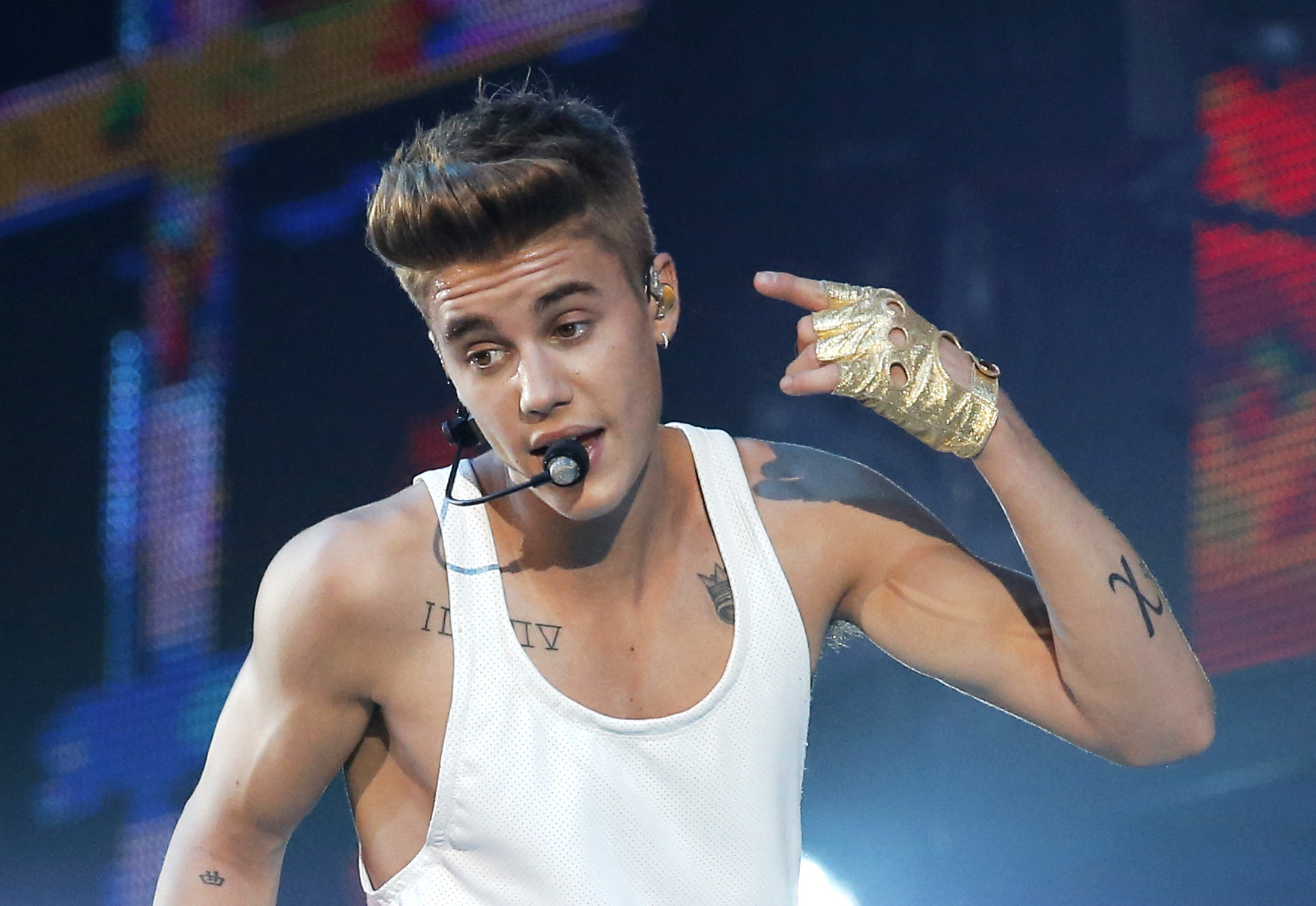 Justin Bieber apologizes for Japan war shrine trip