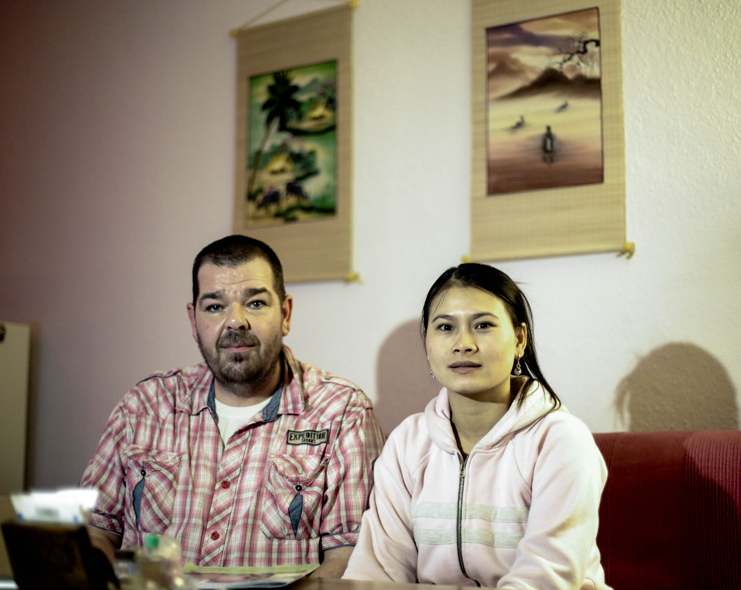 Married couples separated by German language test