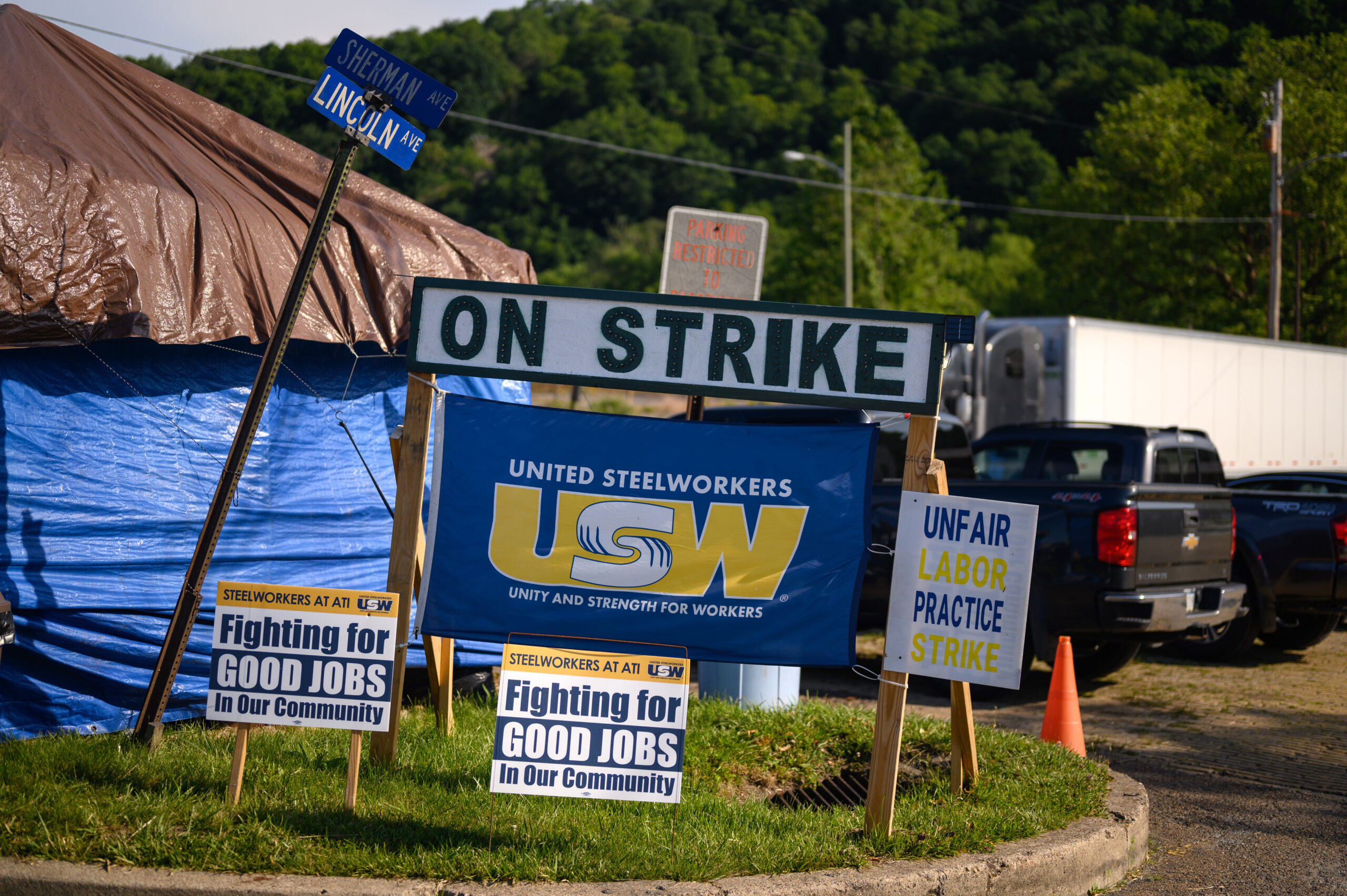 A labor dispute in which no one can win