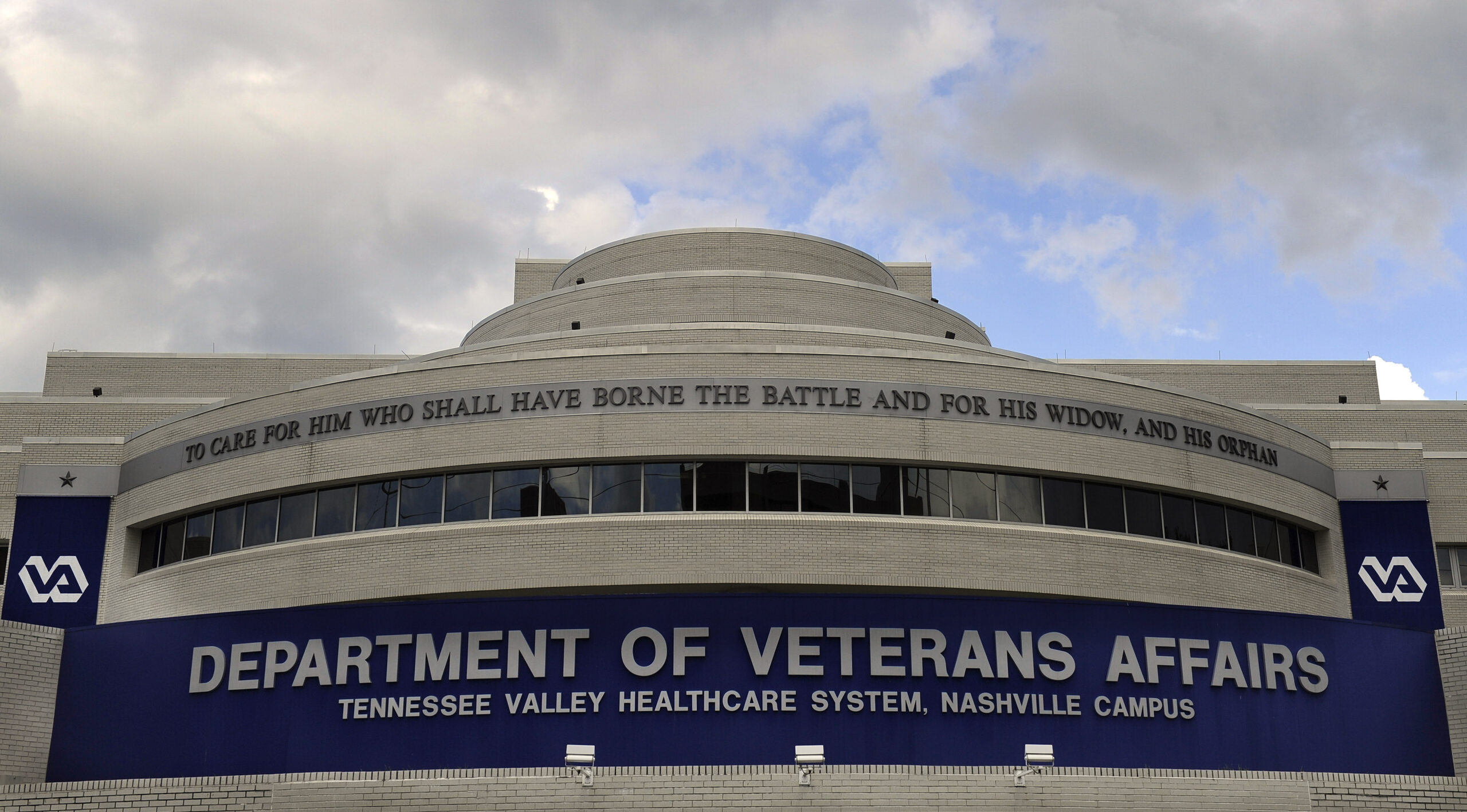 Inside the Veterans Affairs’ spin-‘n-stonewall machine