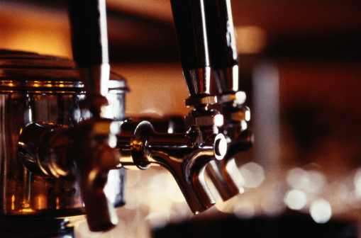 Dry Damascus divided on alcohol sales