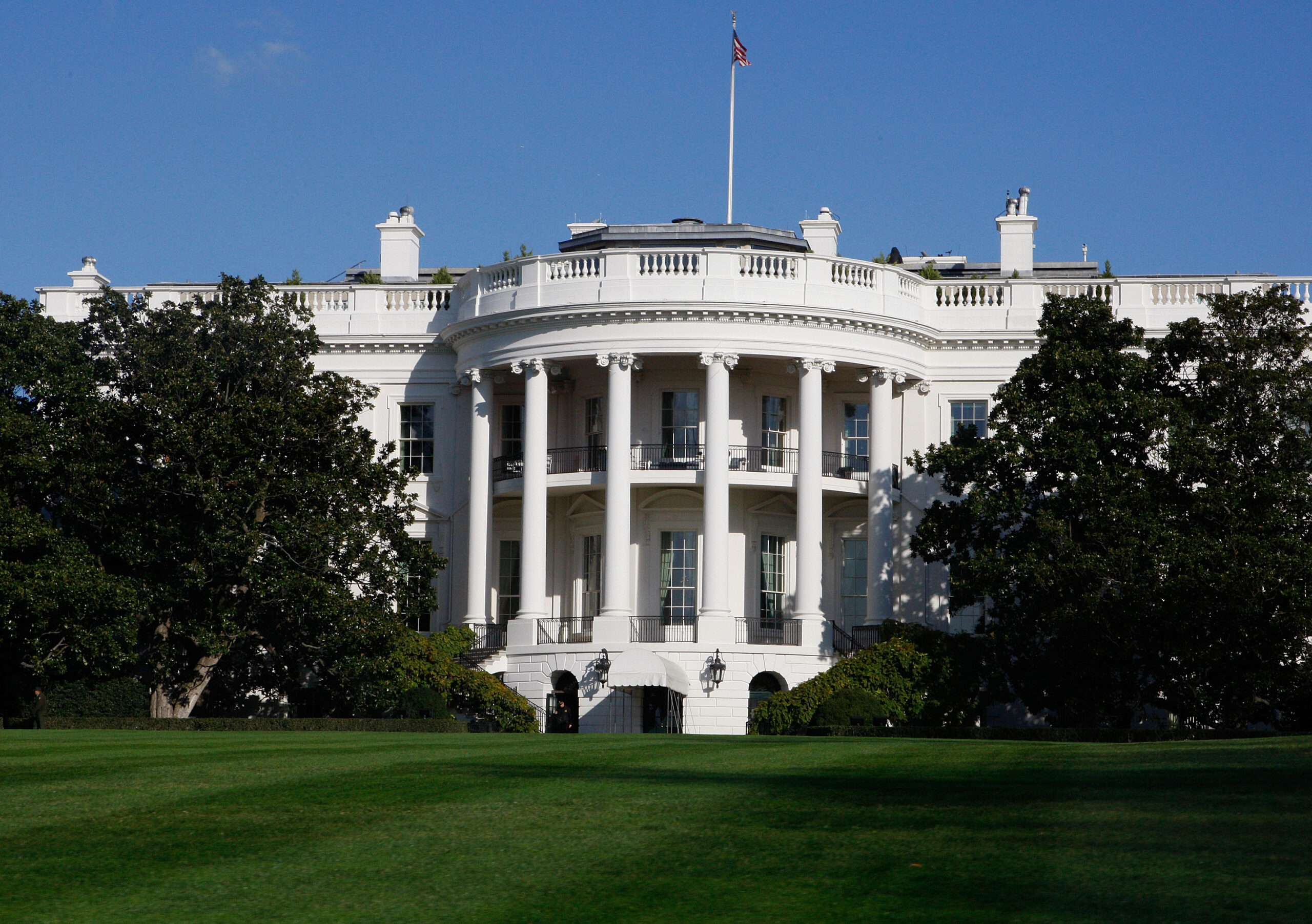 White House pushes for responsible AI innovation while meeting with developers
