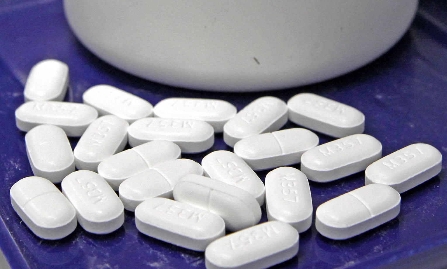 Why worthless drugs sometimes seem to work