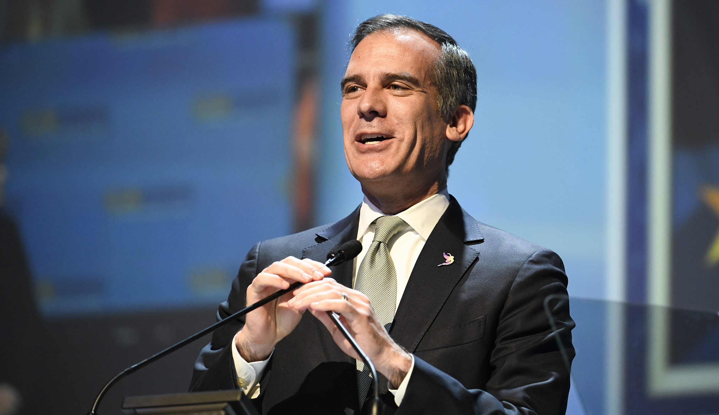 LA Mayor Garcetti announces new $16 minimum wage beginning July 1