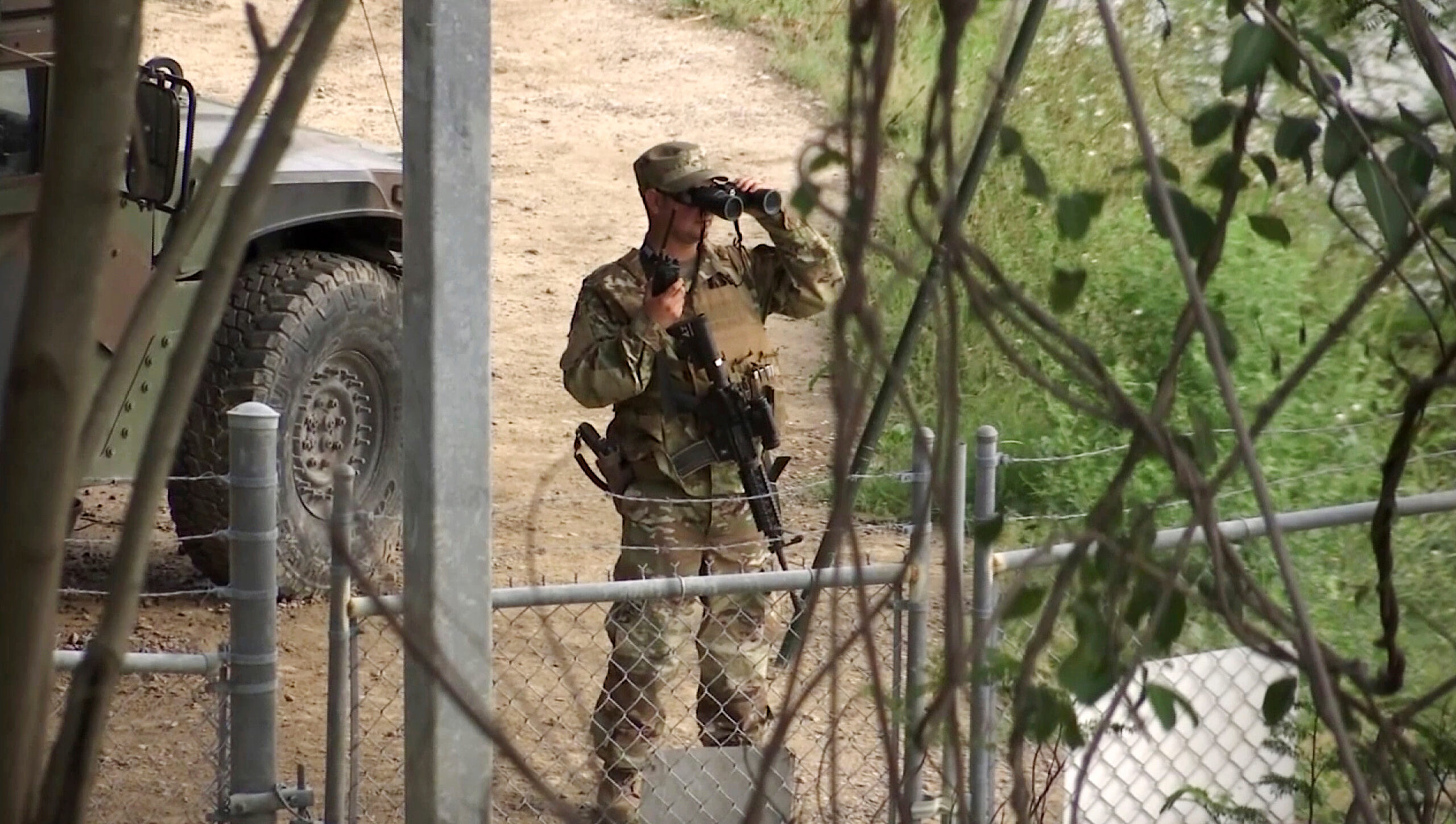 Border Patrol arrests 128-person caravan that crossed into Arizona