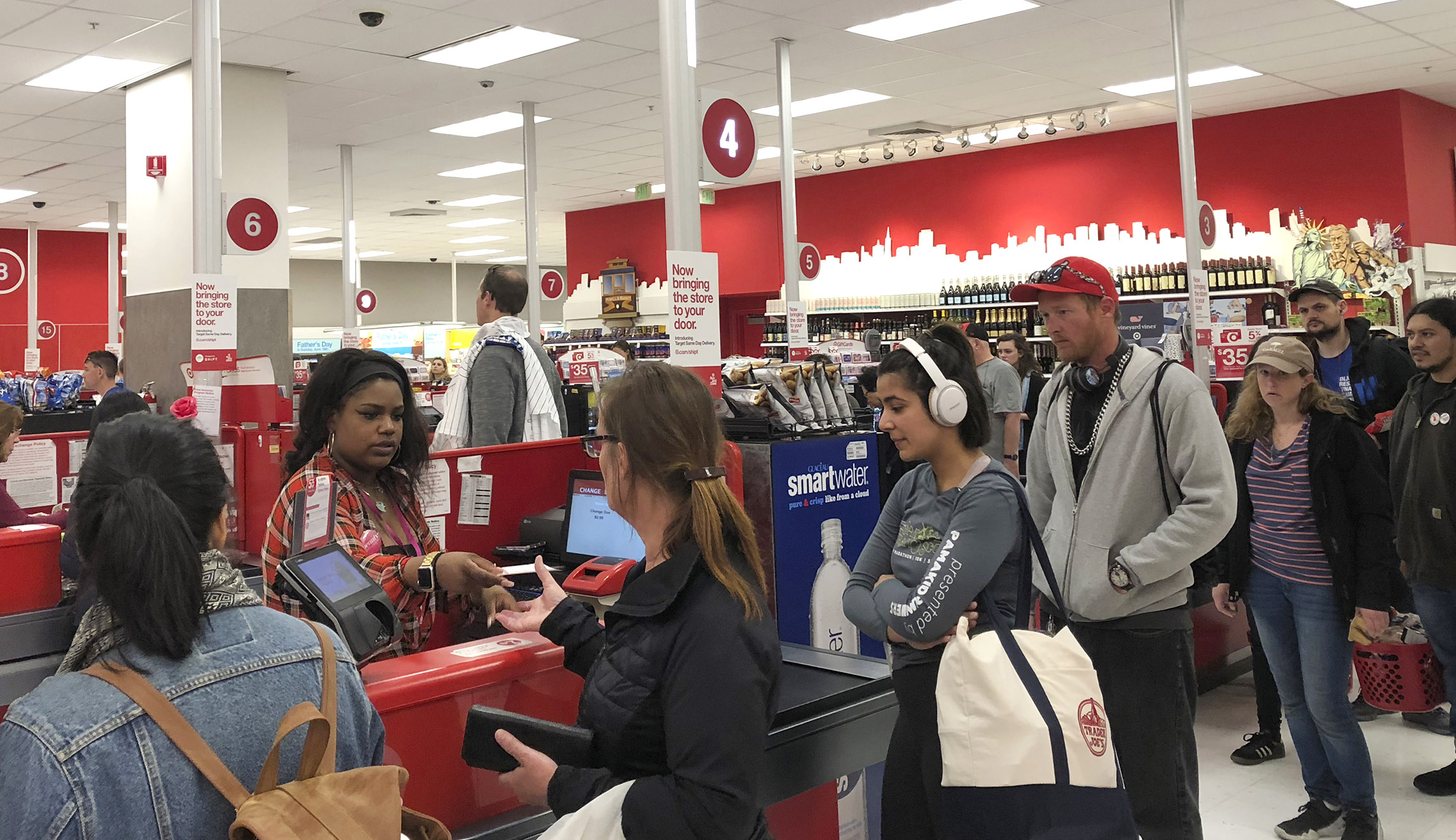 US consumer spending jumps in July
