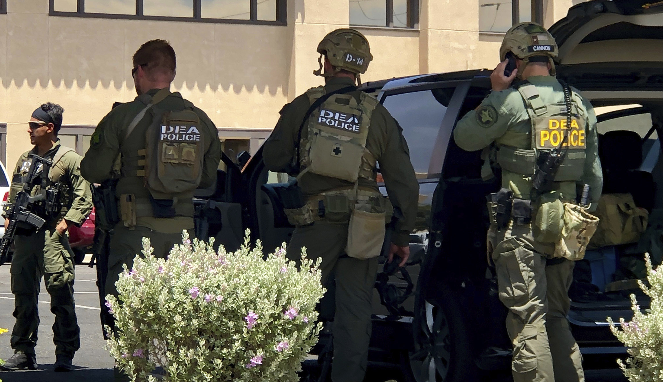 Suspect in custody after 20 people killed in El Paso Walmart shooting