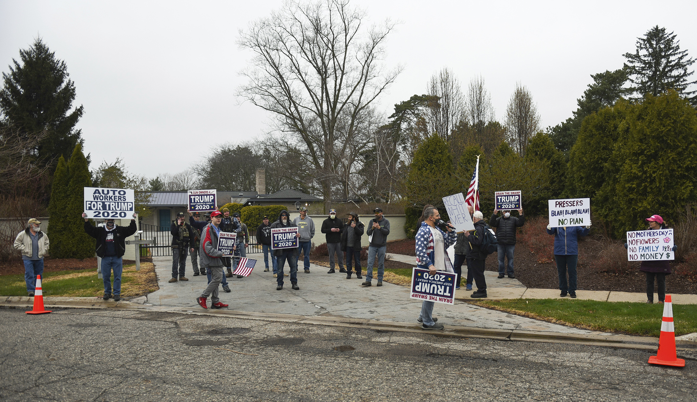Mixed messages on lockdowns baffle citizens