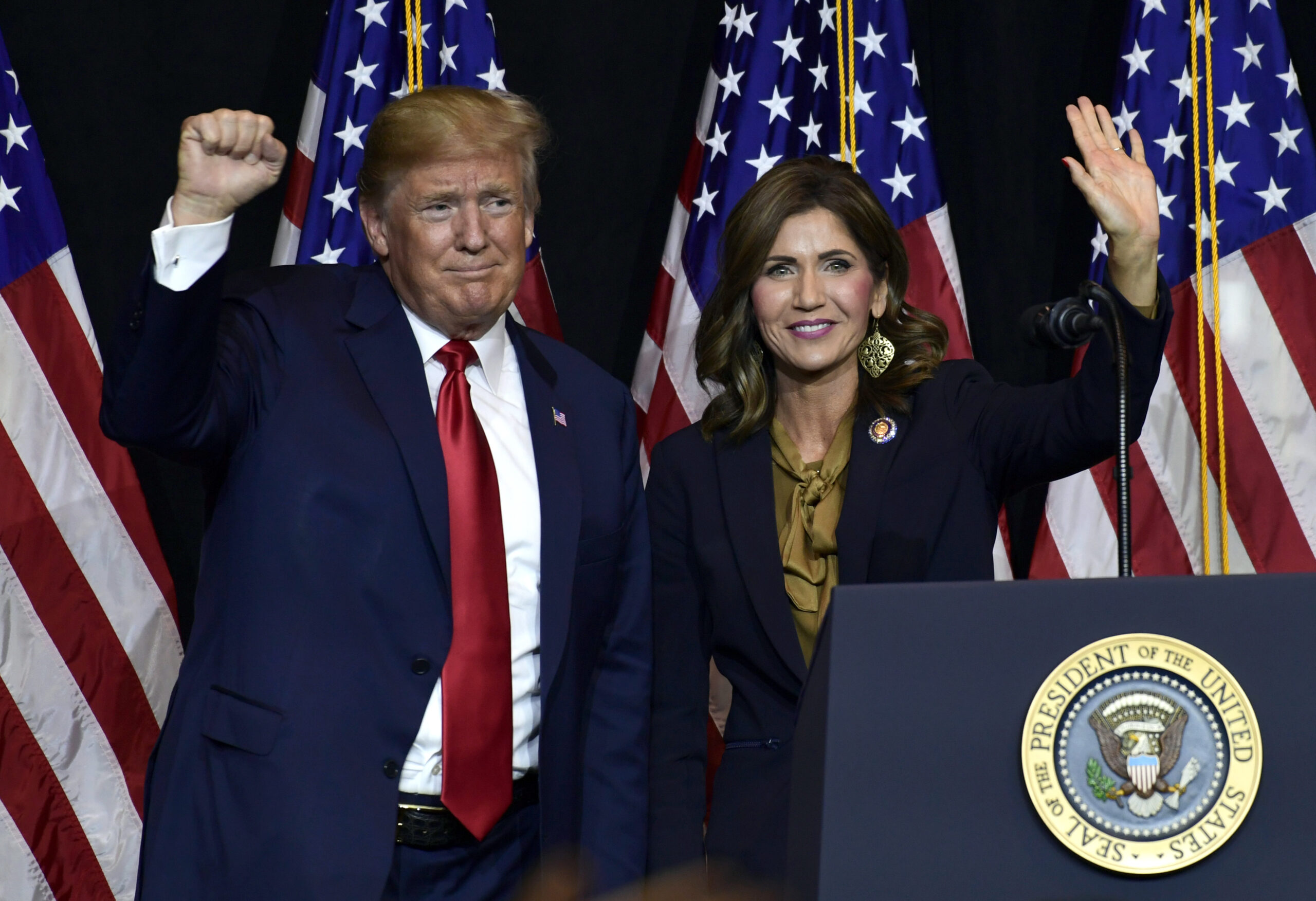 Kristi Noem criticizes Minnesota’s Tim Walz for shutting down economy during pandemic