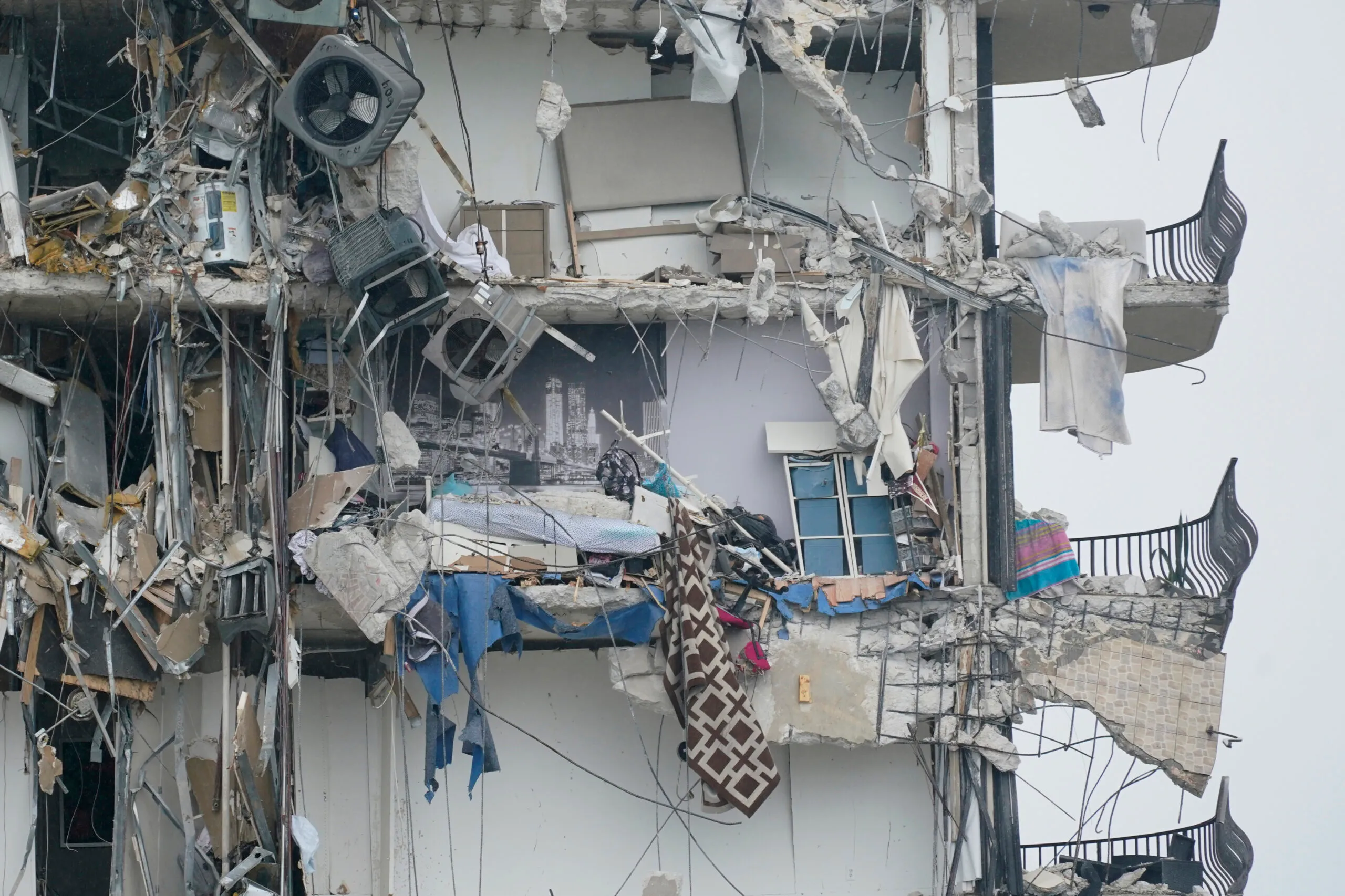 Expert says ‘concrete cancer’ might have caused Champlain Tower partial collapse