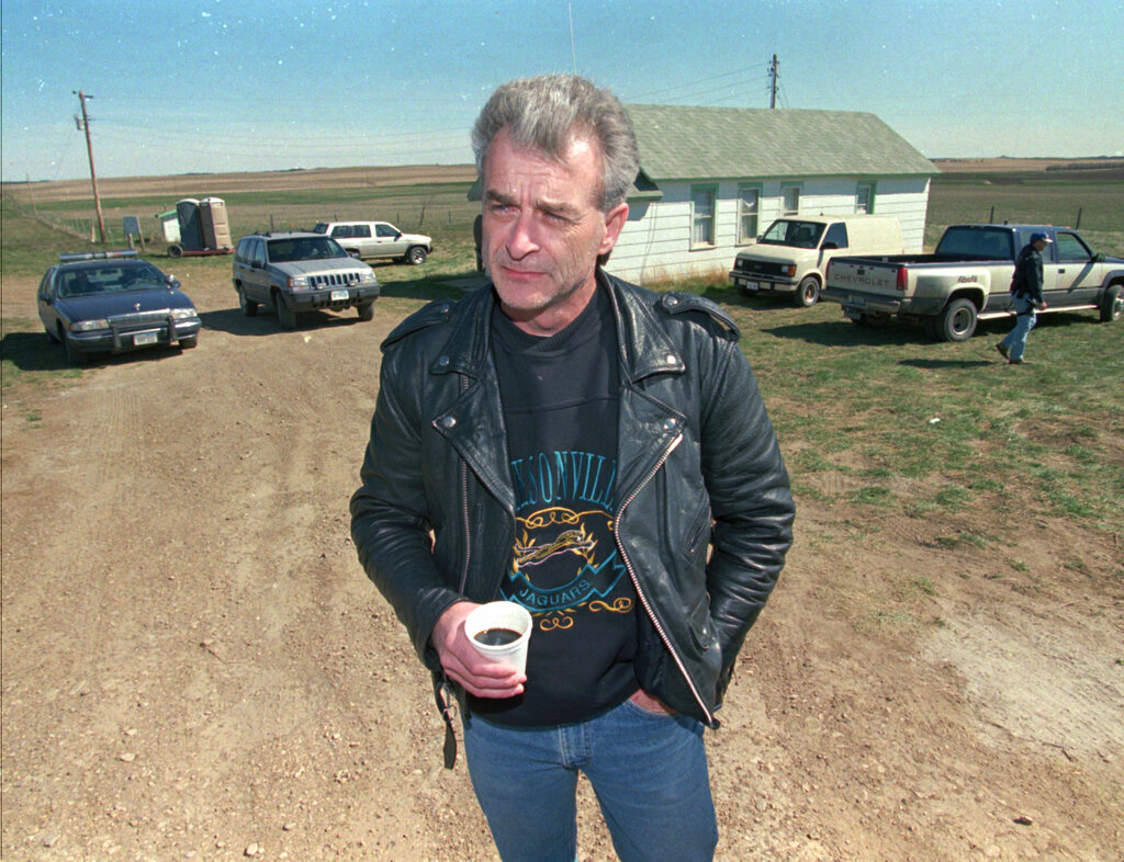 Randy Weaver from Ruby Ridge standoff dies at 74