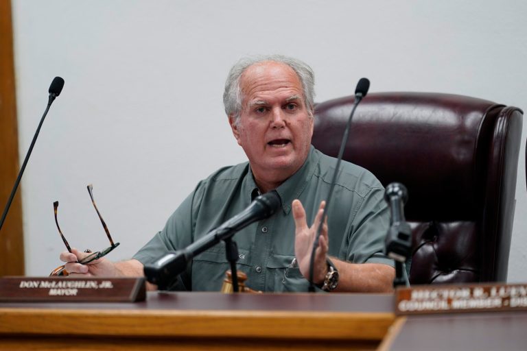 Uvalde mayor blasts claim officers missed early chance to thwart shooter