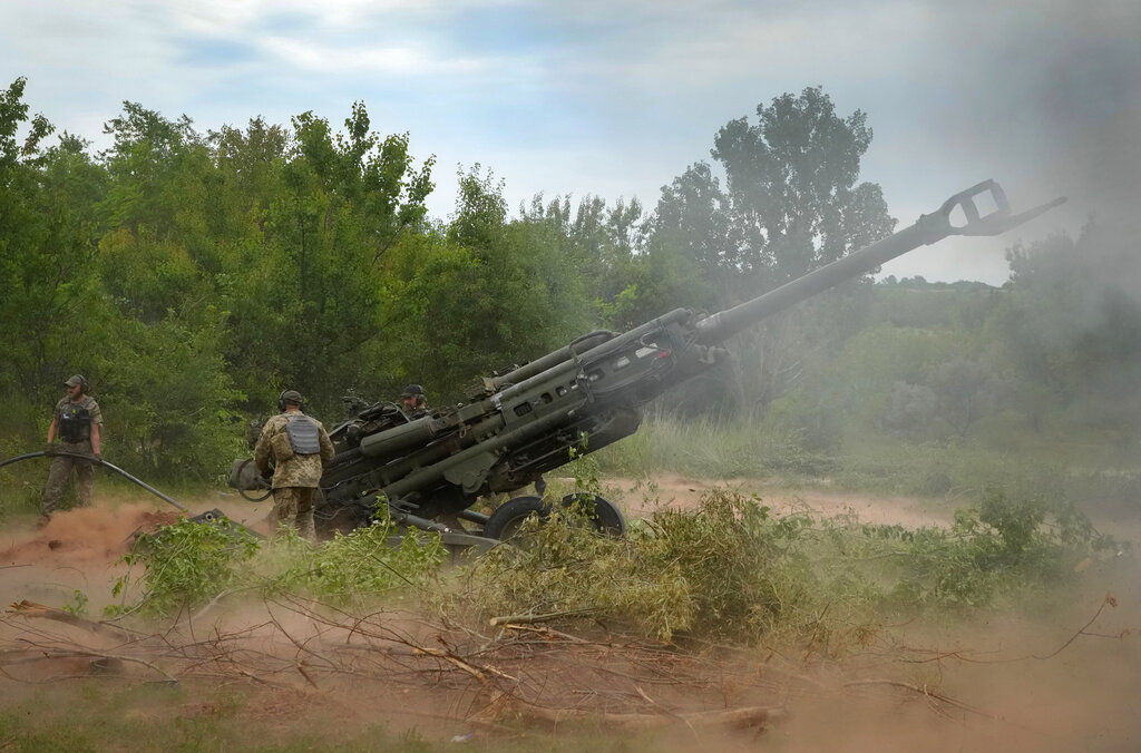 Russian forces moving into Donetsk after Putin celebrates ‘major victory’