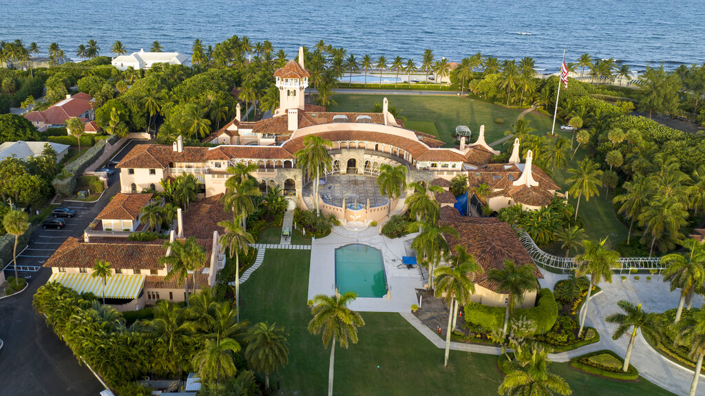 Trump had ‘highly classified’ docs sent to Mar-a-Lago despite being told to turn them over: Report