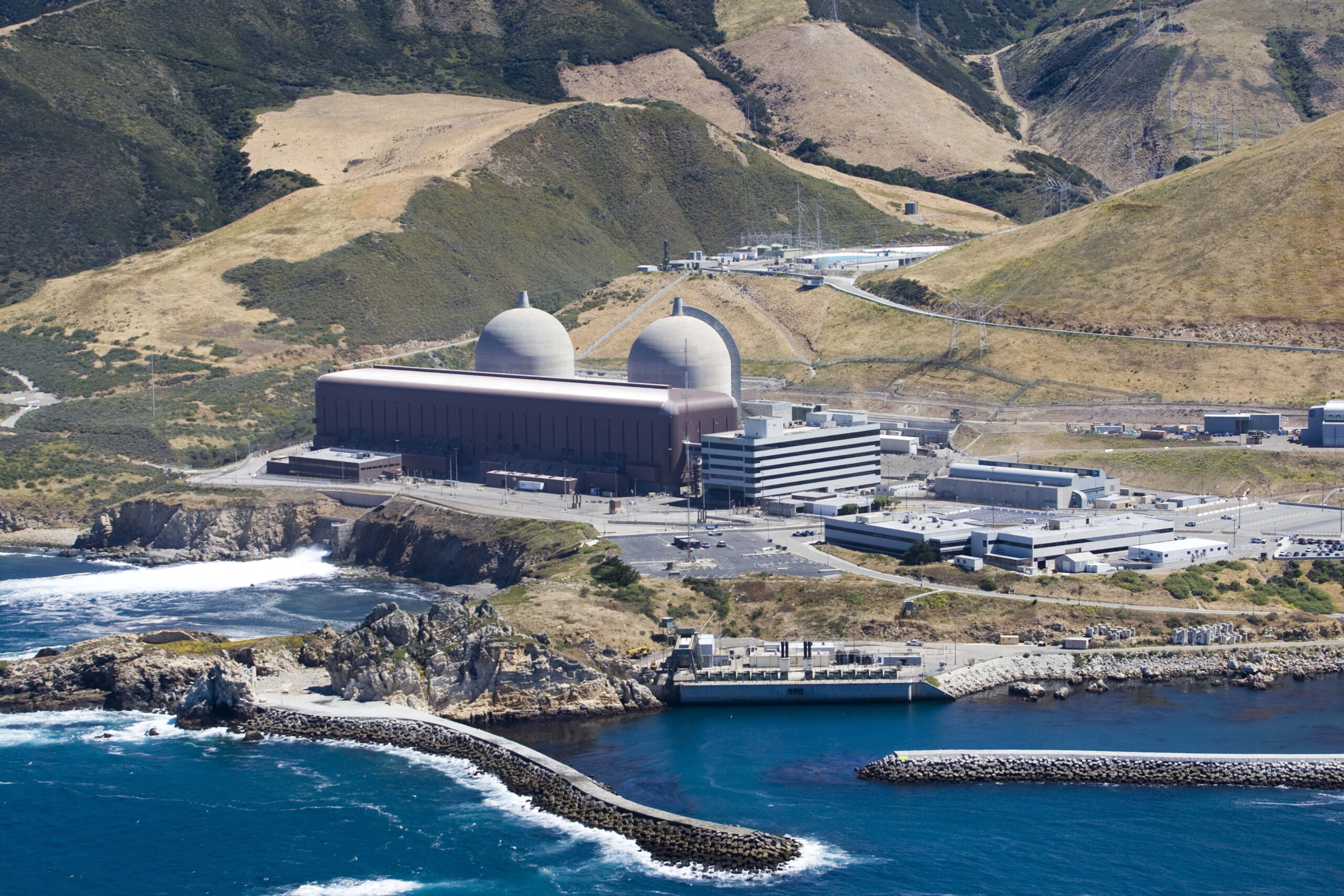Environmentalists call for shutdown of Diablo nuclear reactor, citing catastrophe risk