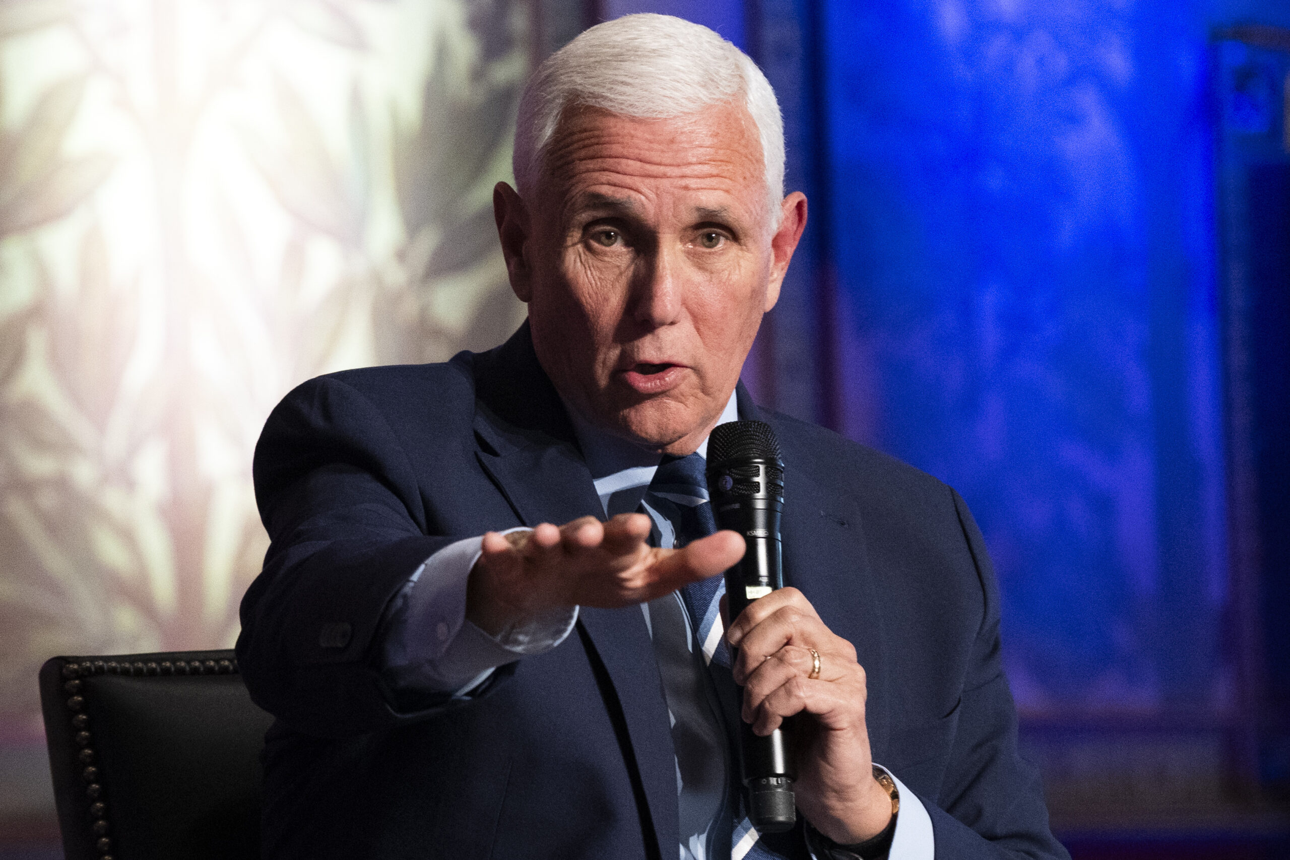 Mike Pence campaign to report $620K in debt for Q3 fundraising