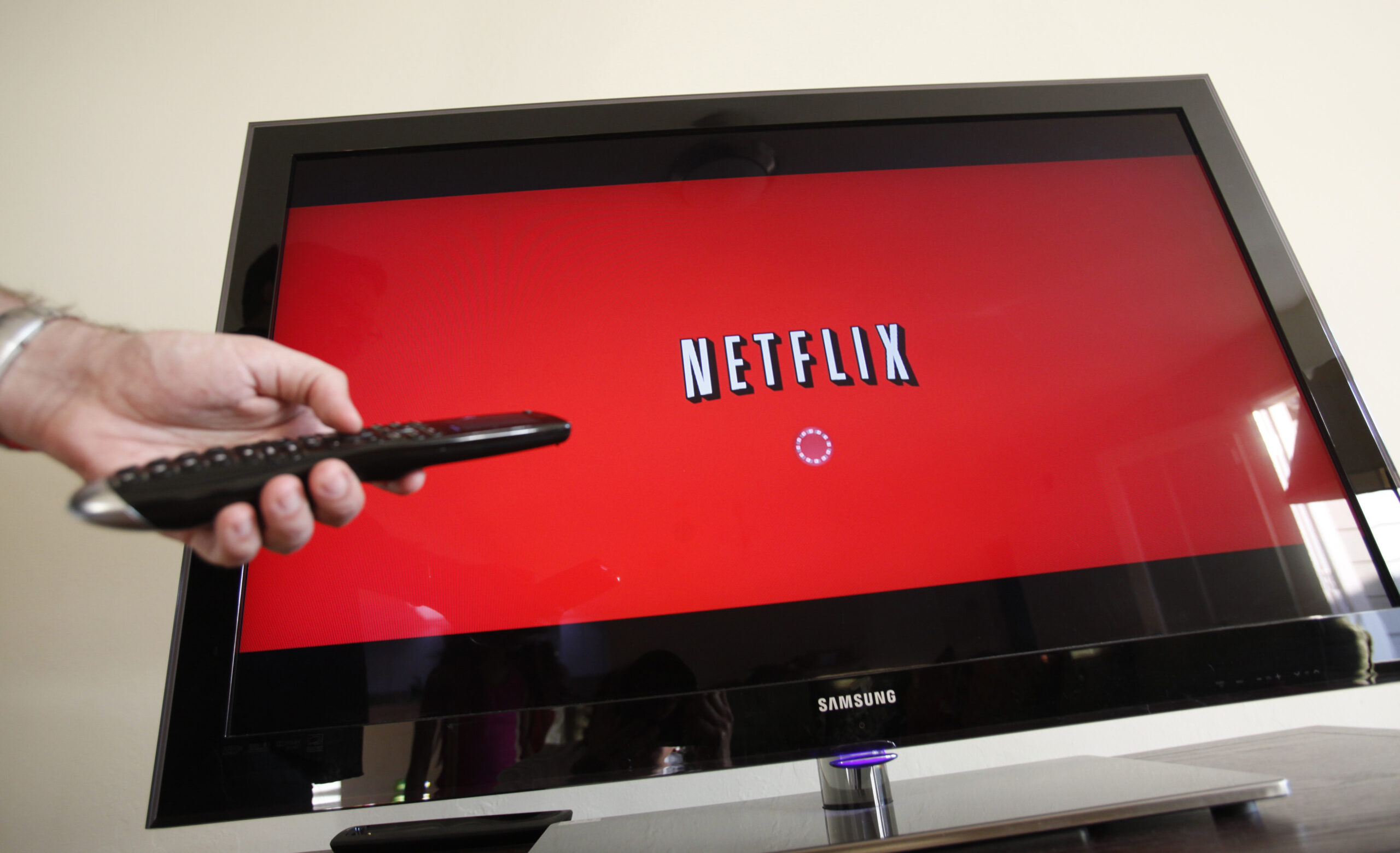 Netflix pays Verizon for better Internet access