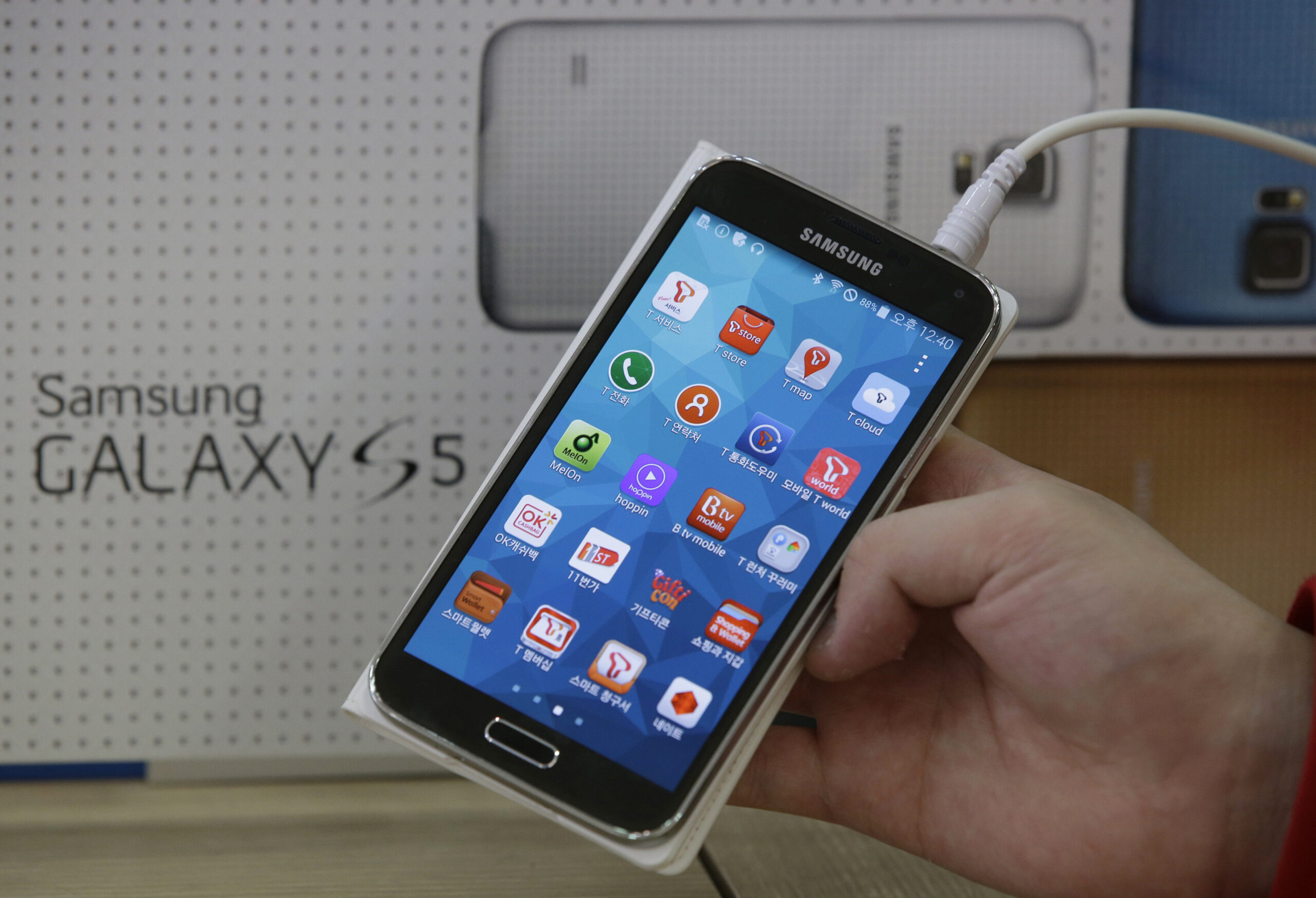 Closing arguments delayed in Apple-Samsung trial