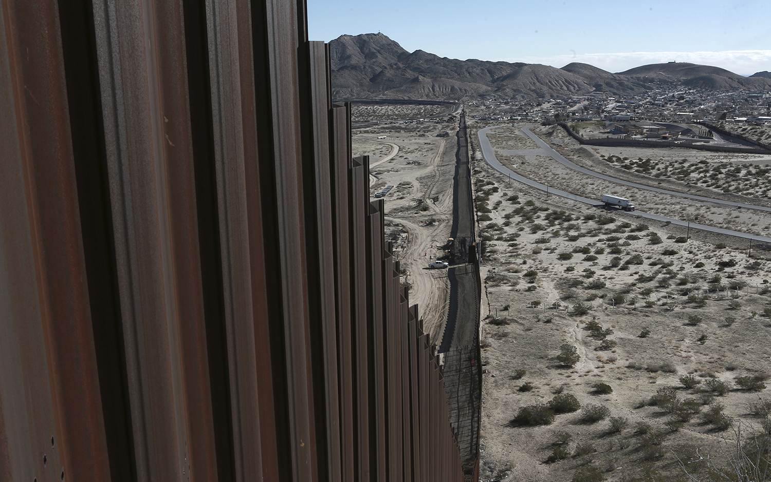 Basic decisions not yet made on border wall, OMB director suggests