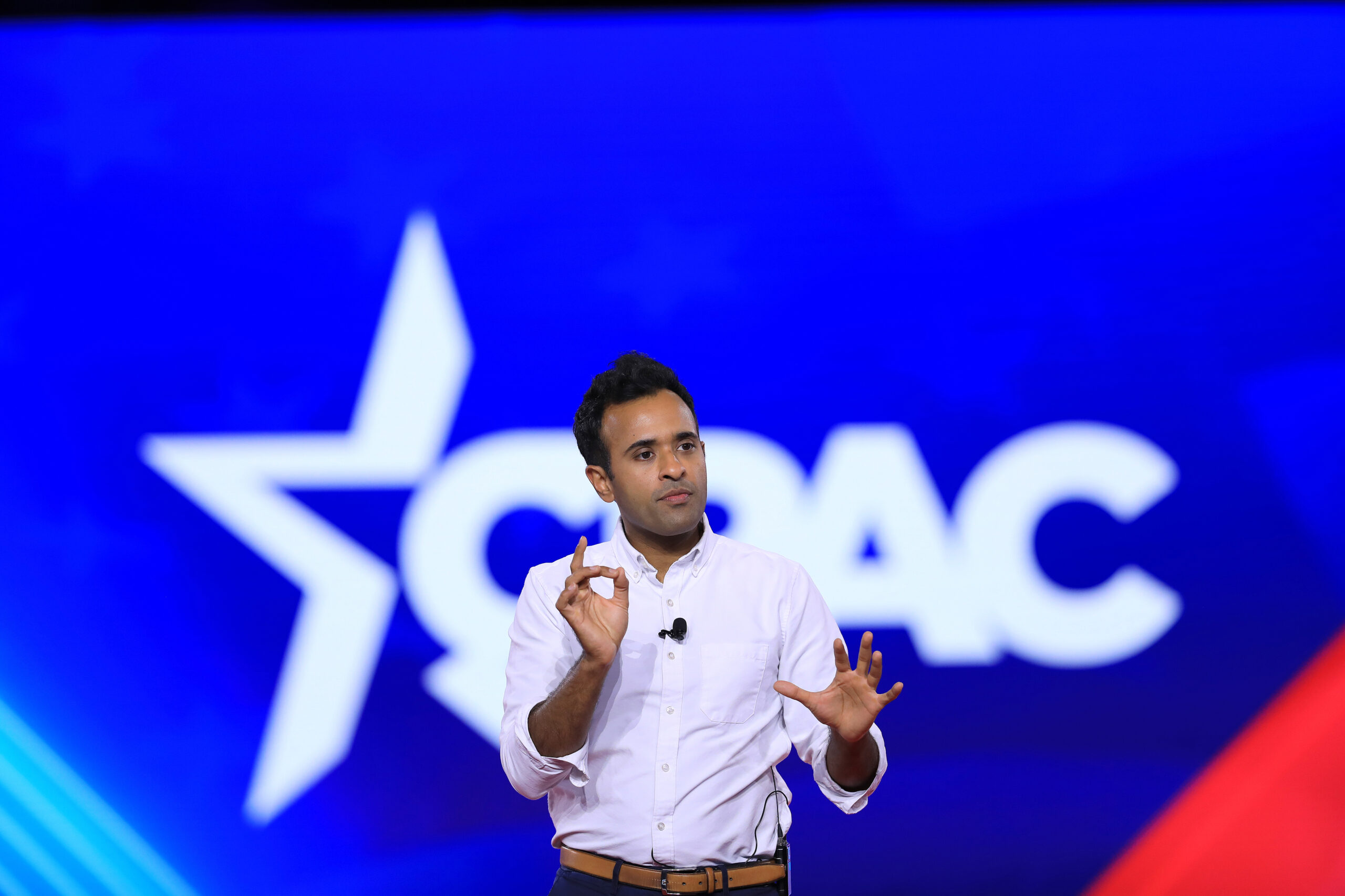 GOP gets an entrepreneur, Biden gets a challenger