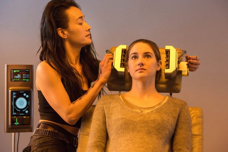 Teen sci-fi franchise ‘Divergent’ debuts with $56M