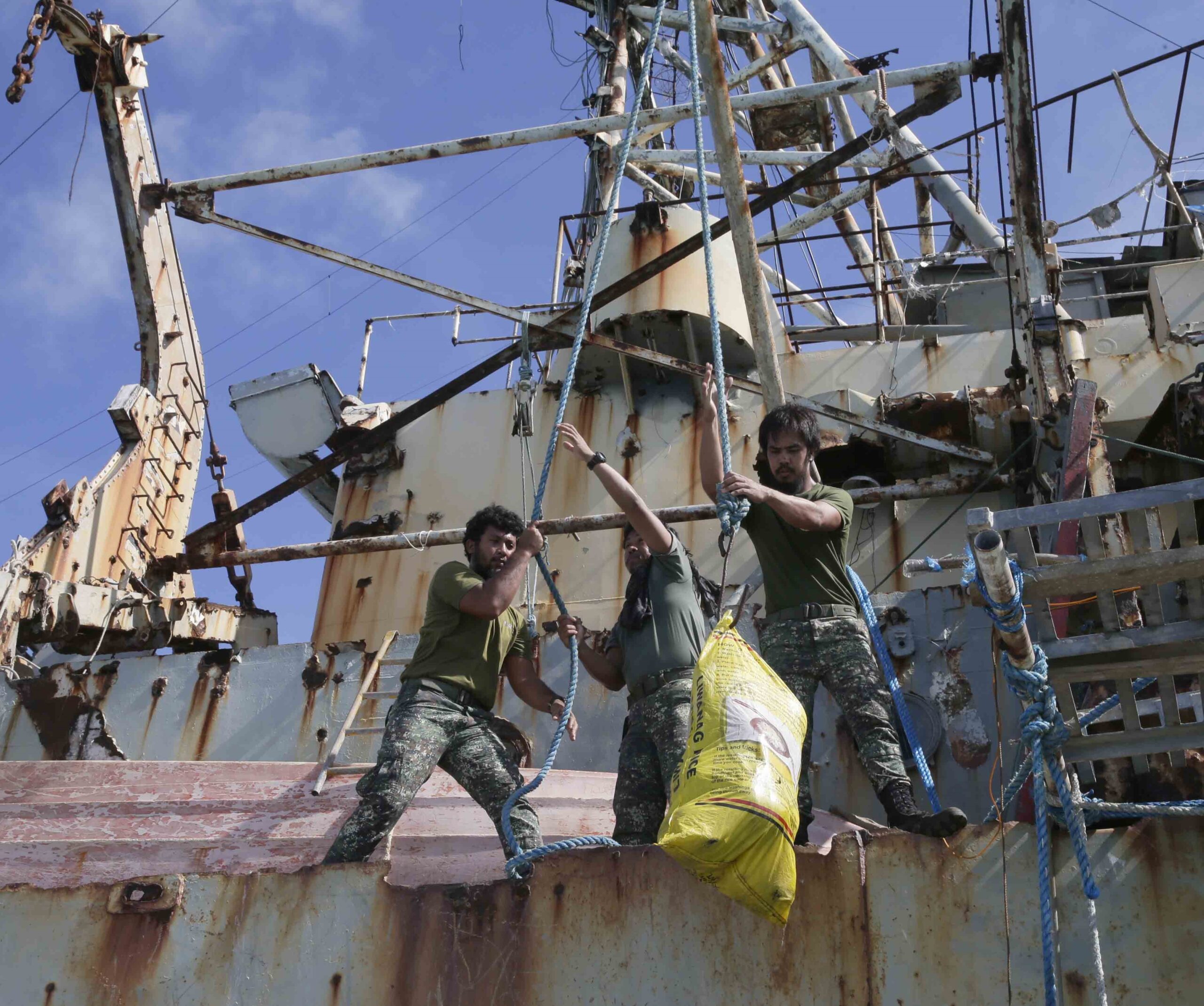 Philippine supply ship evades Chinese vessel