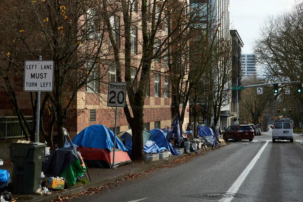 Lamont expands state support to address homelessness