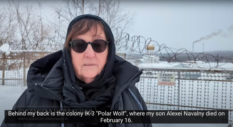 Mother of Kremlin critic Navalny says she’s resisting pressure to agree to a secret burial
