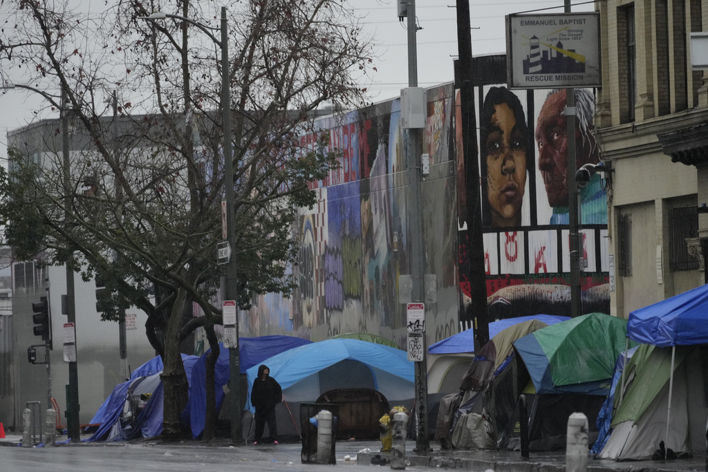Georgia lawmakers advance bill targeting squatters