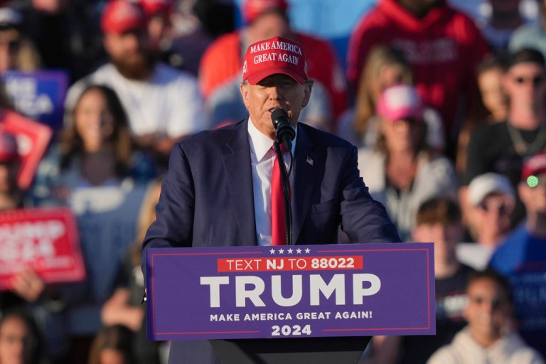 Trump fundraising ploy suggests foes want to behead him: ‘HAUL OUT THE GUILLOTINE’