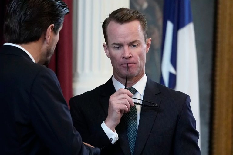 Texas lieutenant governor vows to revive Ten Commandments mandate after Louisiana success