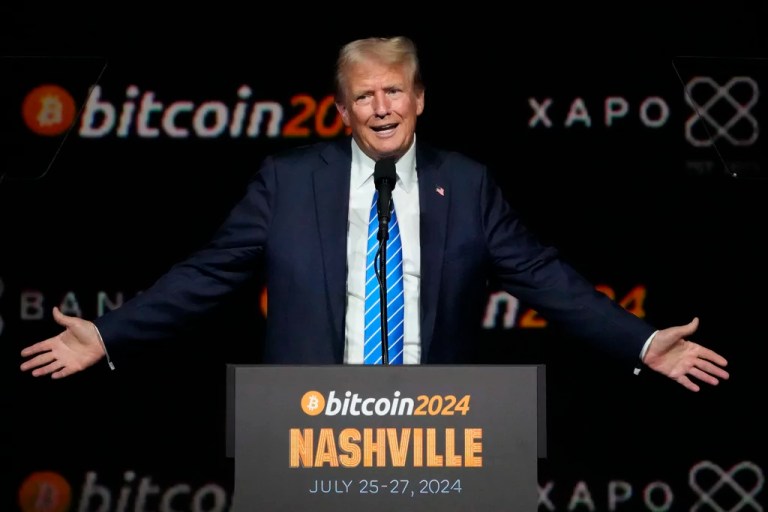 Trump promotes a limited number of Bitcoin Sneakers
